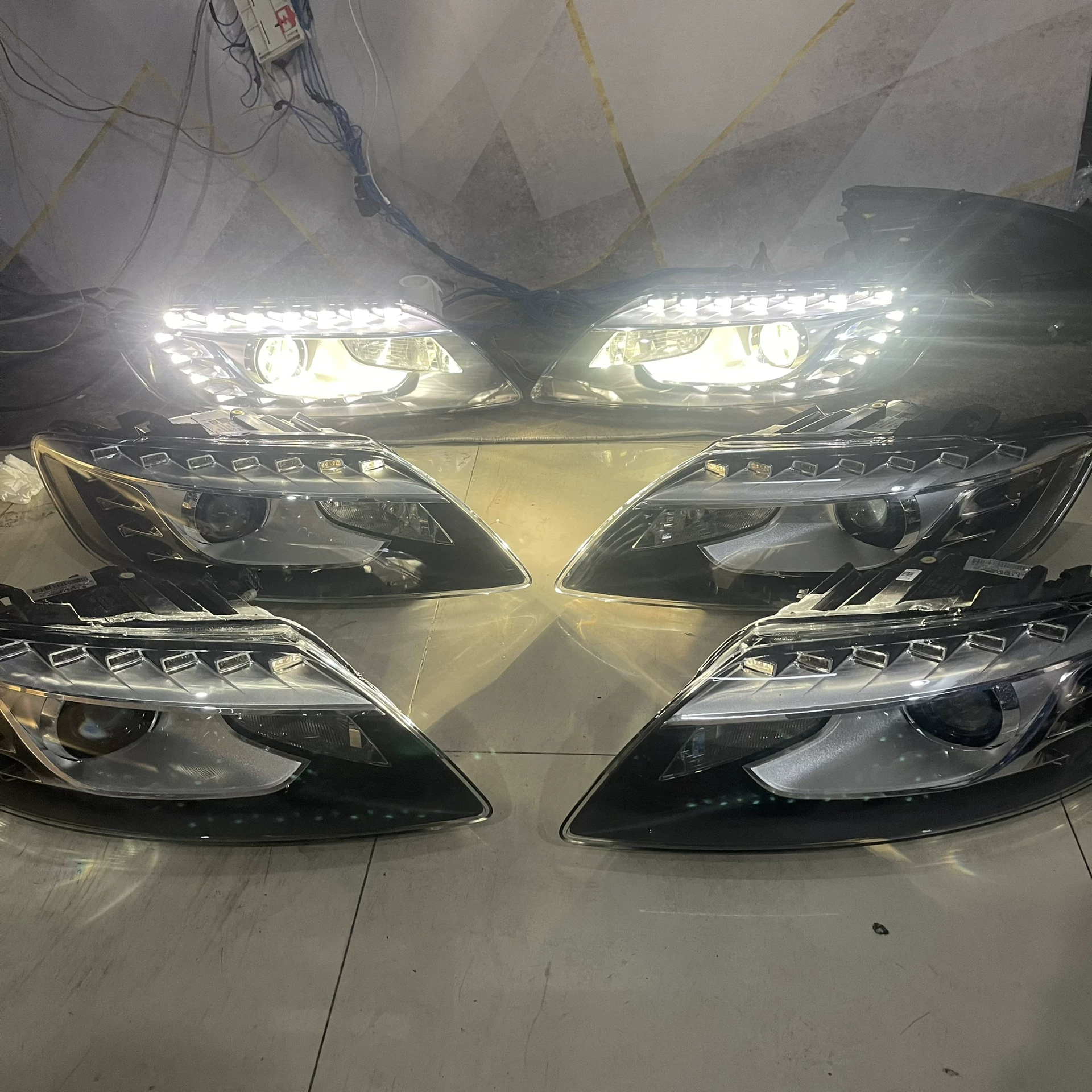 Suitable for 07/08 Audi Q7 upgrade to 14/15 new headlight assembly Audi Q7 front headlight modification—used car parts Old-model Q7 to new-model LED headlight assembly retrofit