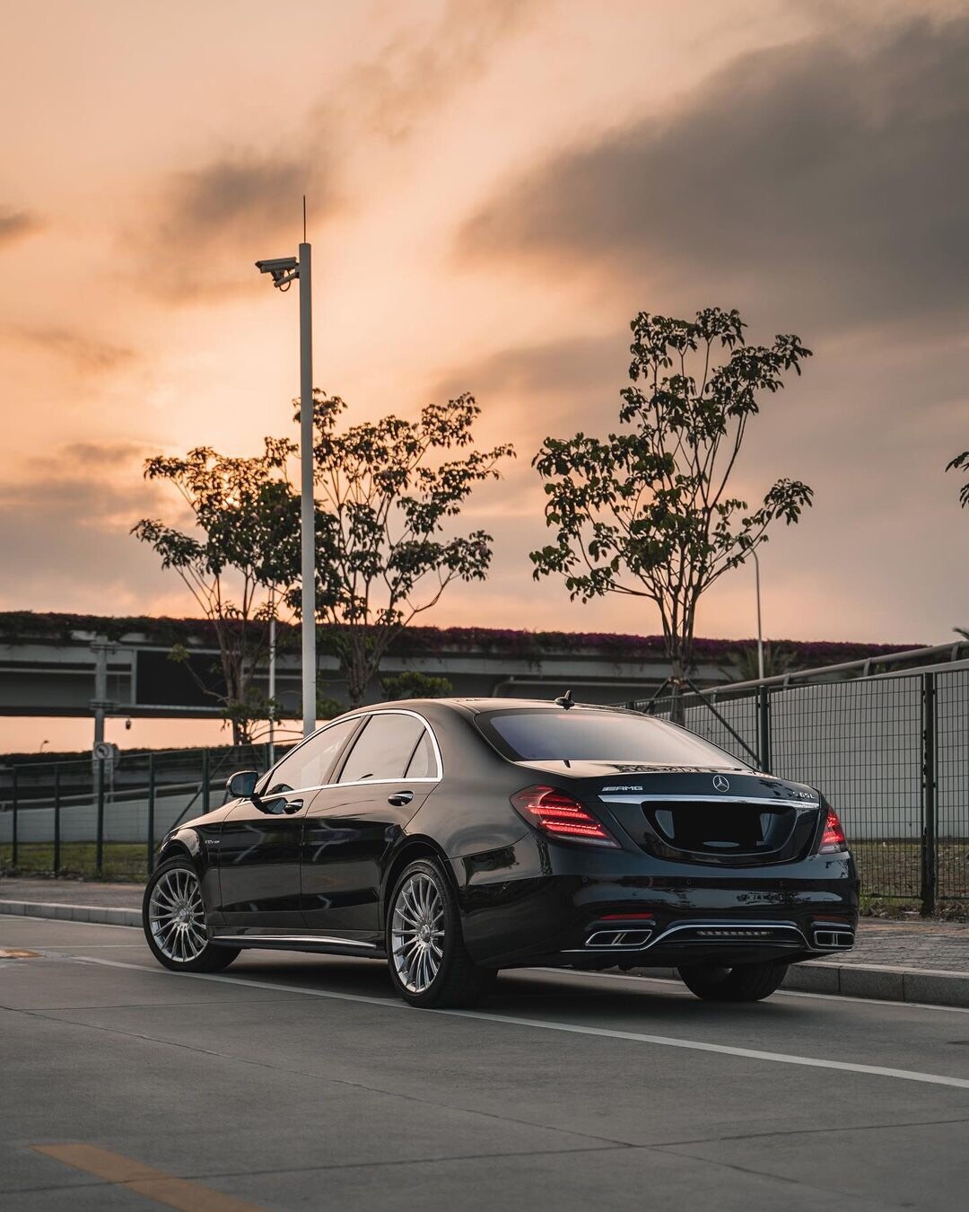 Mercedes-Benz S-Class Modified S65 AMG Kit | Front-end Upgrade: Triple-Beam Headlights, Tail Lights, and Side Skirts—Full Set