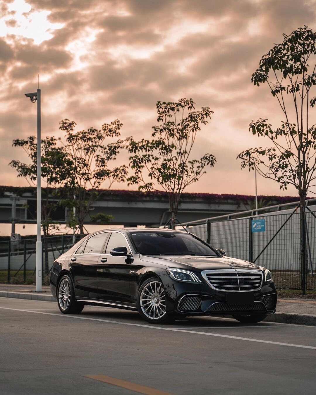 Mercedes-Benz S-Class Modified S65 AMG Kit | Front-end Upgrade: Triple-Beam Headlights, Tail Lights, and Side Skirts—Full Set