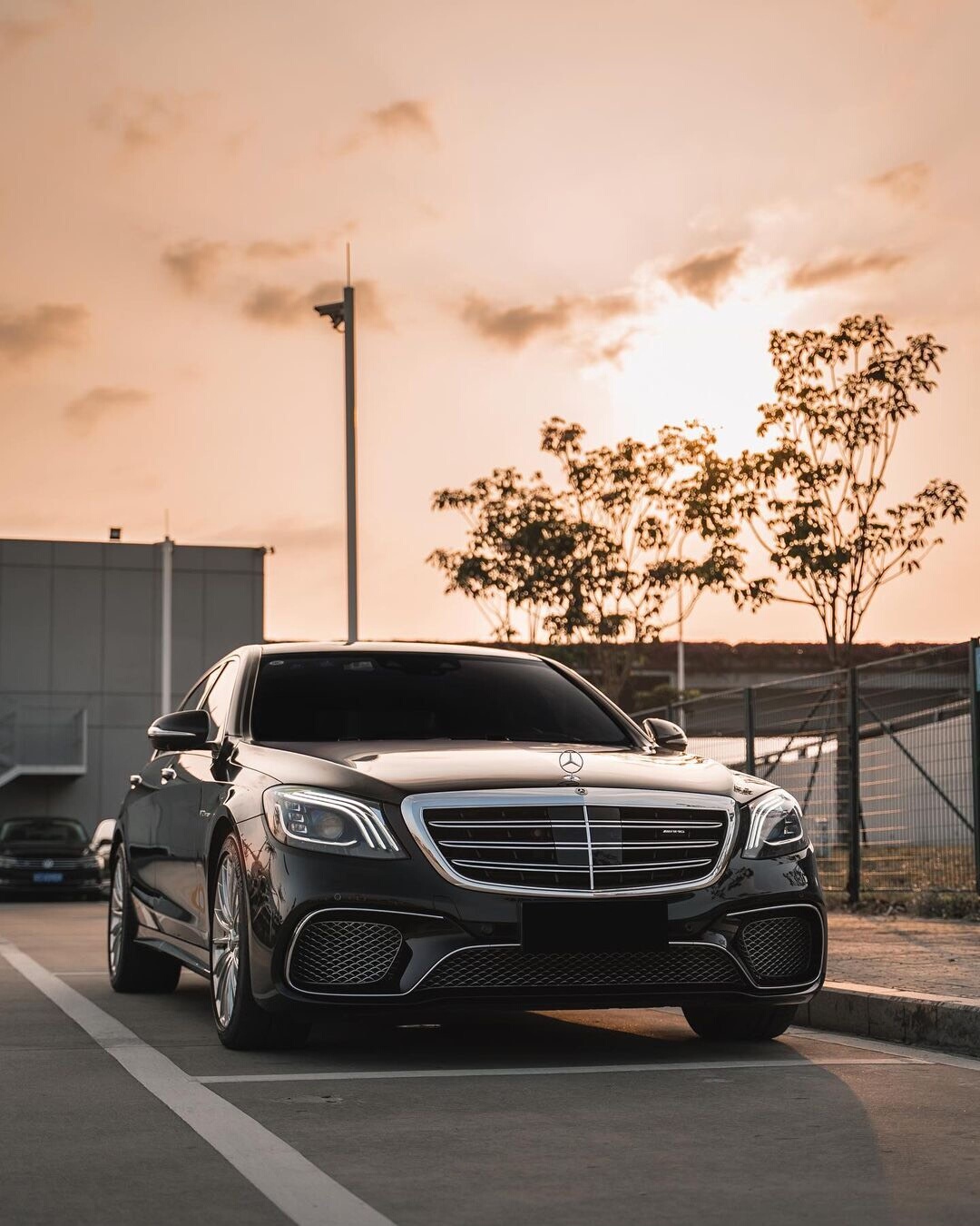 Mercedes-Benz S-Class Modified S65 AMG Kit | Front-end Upgrade: Triple-Beam Headlights, Tail Lights, and Side Skirts—Full Set