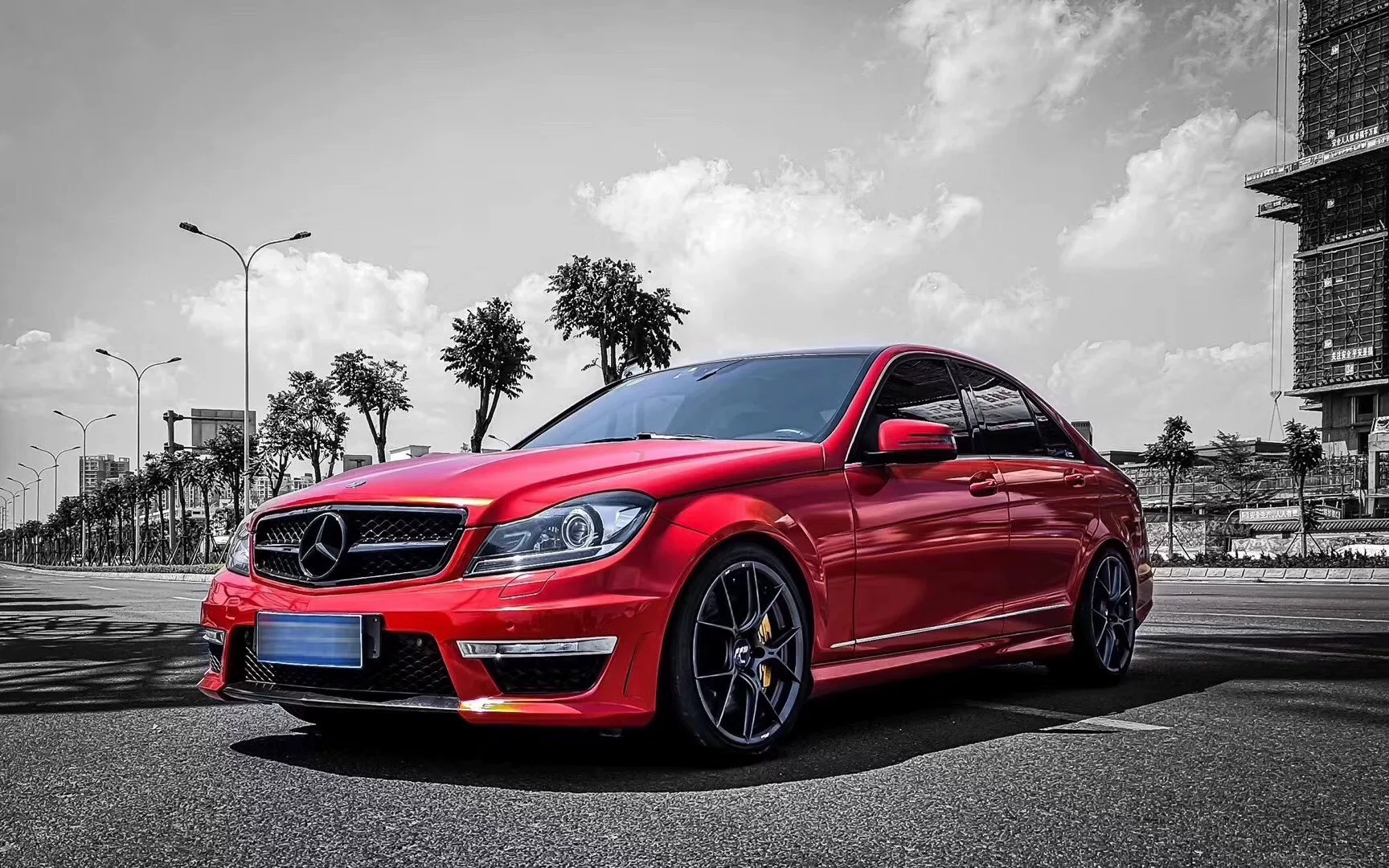Mercedes-BenzW204 Kit de para-choques dianteiro, saias laterais e para-choques traseiro para C63 AMG com retoque Com pequena aba dianteira anticolisão e bolhas; alta qualidade e en