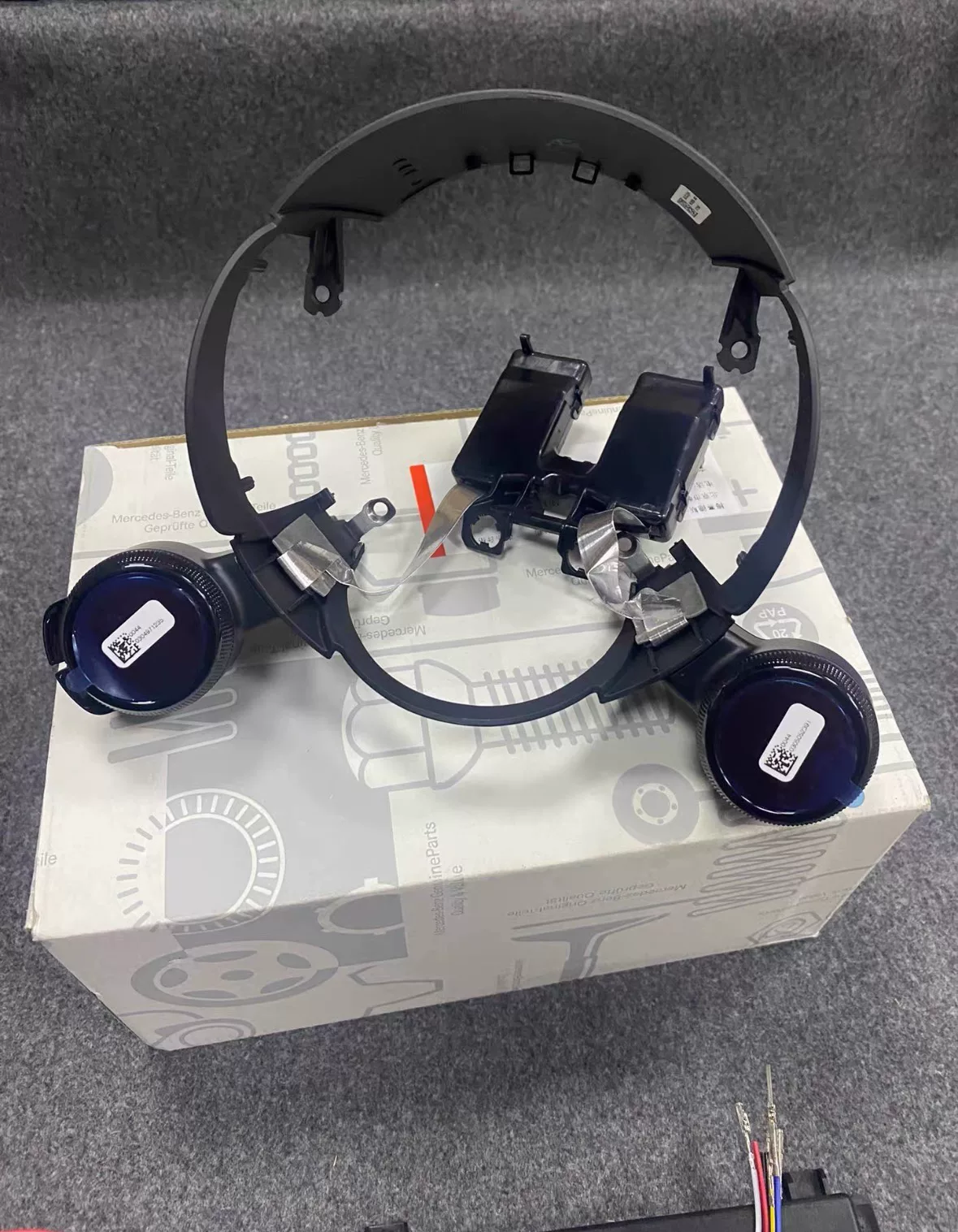 Mercedes-Benz second-generation OLED knob + DRVU module + decoder Compatible with the new Mercedes-Benz Dragonfly steering wheel Upgrades the smart in-car interaction experienc