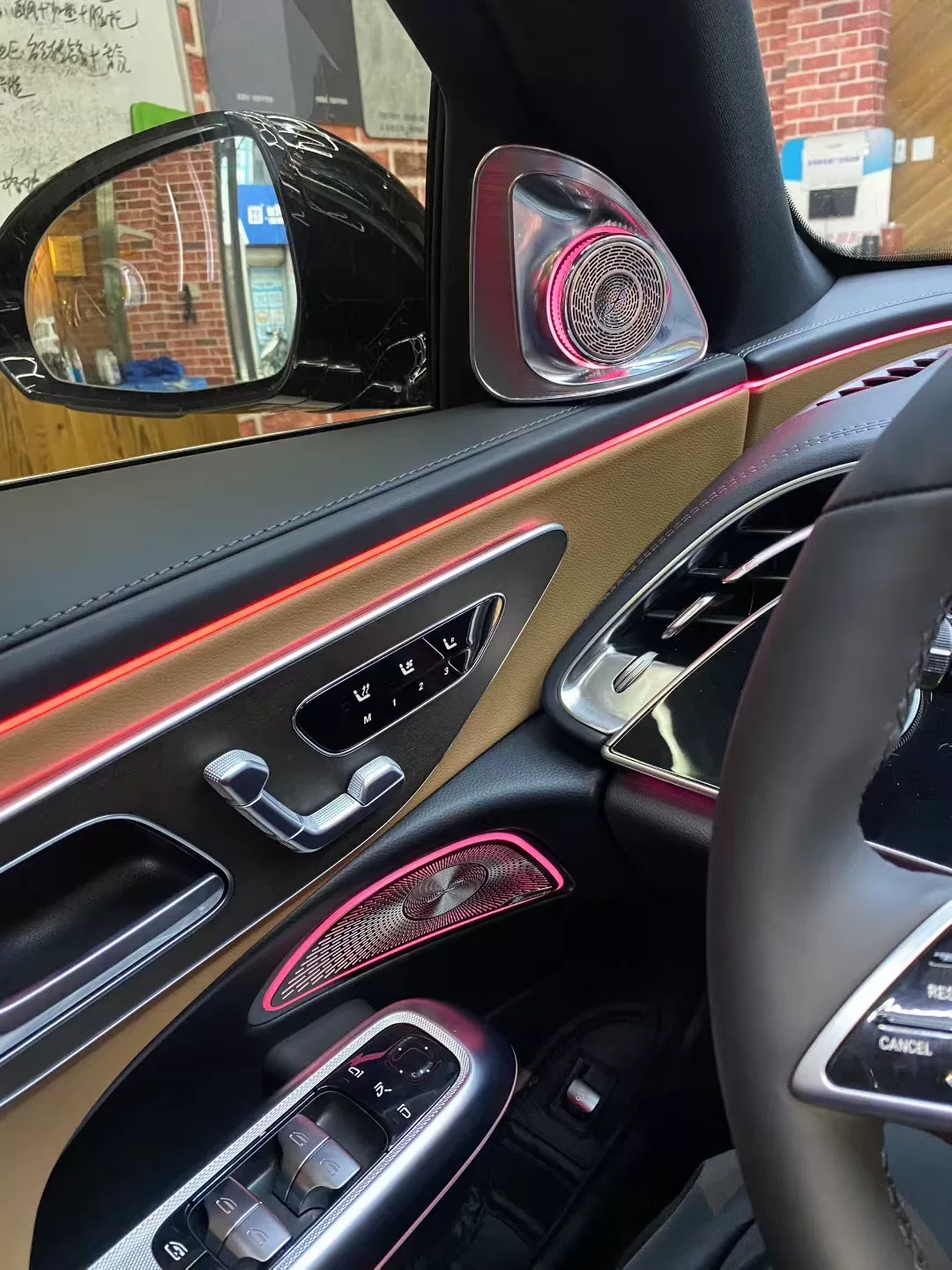 Mercedes-Benz Classe EW214 Alto-falante de alta frequência giratório 4D Atualização do sistema de som de Berlim Modificação dos alto-falantes de alta frequência nas portas dian