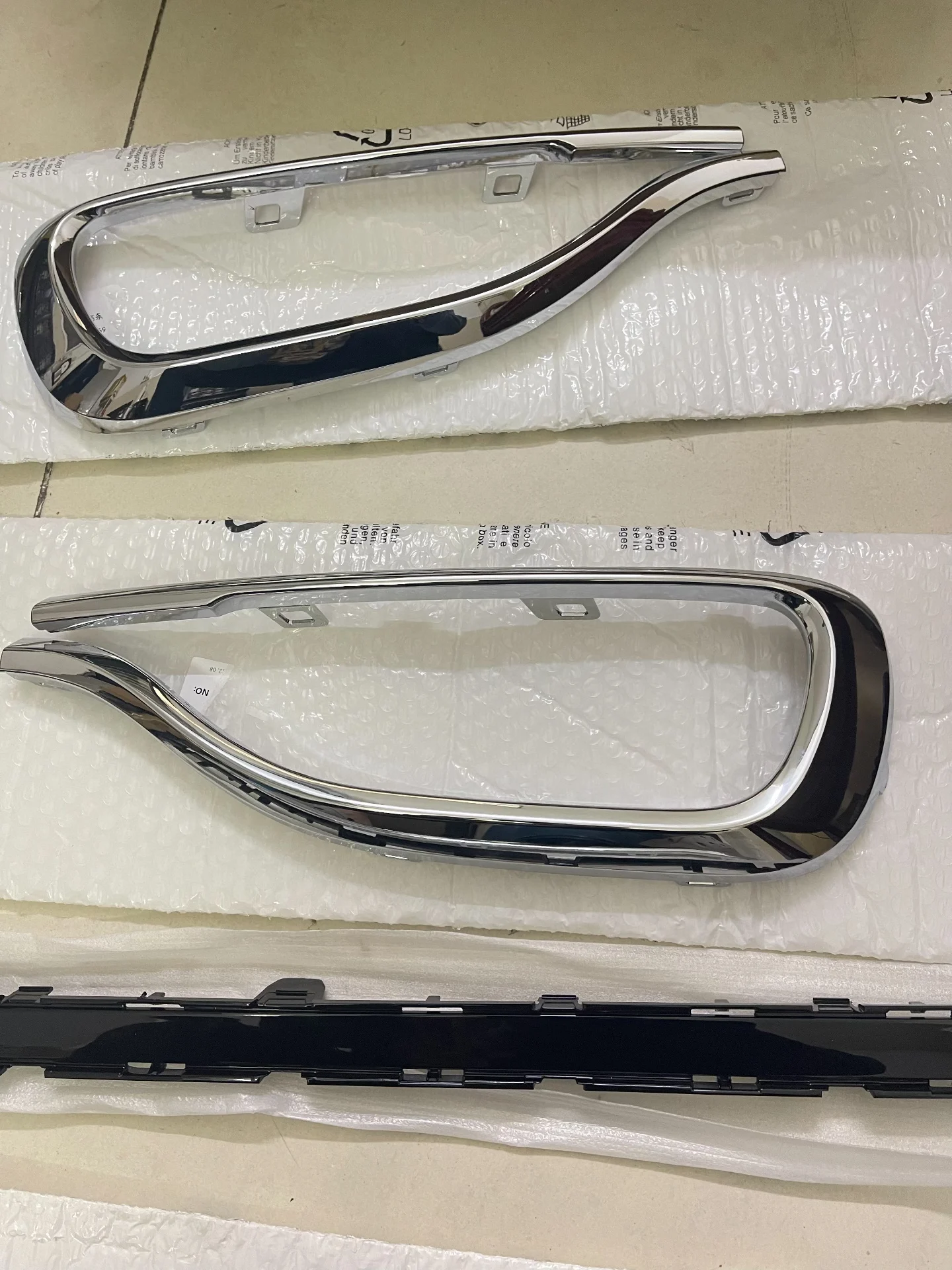 Chrome Rear Bumper Trim & Exhaust Tip Accent Kit for BMW 7 Series (G12)