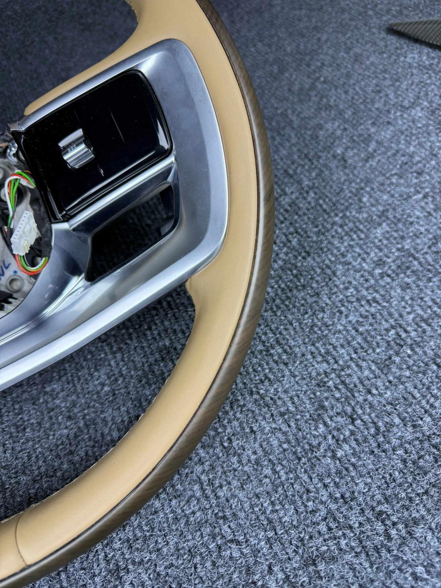 Volante de madera auténtico para Land Rover Range Rover Executive – Compatible con los modelos Range Rover, Defender y Discovery 5 de 2023–2024