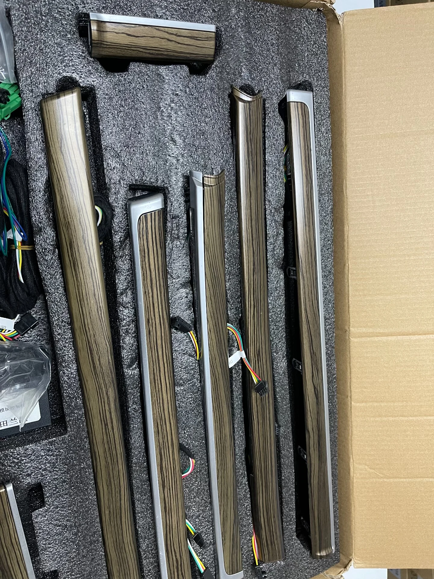 Painel de acabamento de luz ambiente para o interior do Toyota Land Cruiser com LED RGB de 64 cores