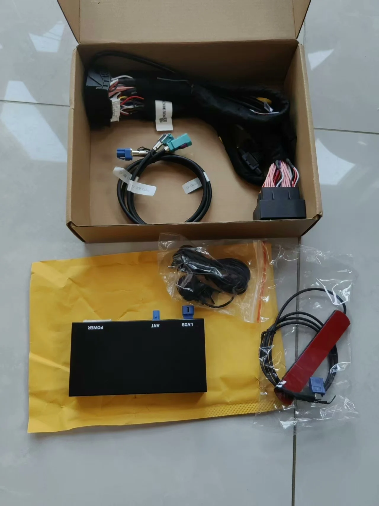 Módulo CarPlay Linux OEM da Mercedes-Benz para C200L, GLC, GLA, GLK300, E260, Classe B (Atualização de Tela de Fábrica)