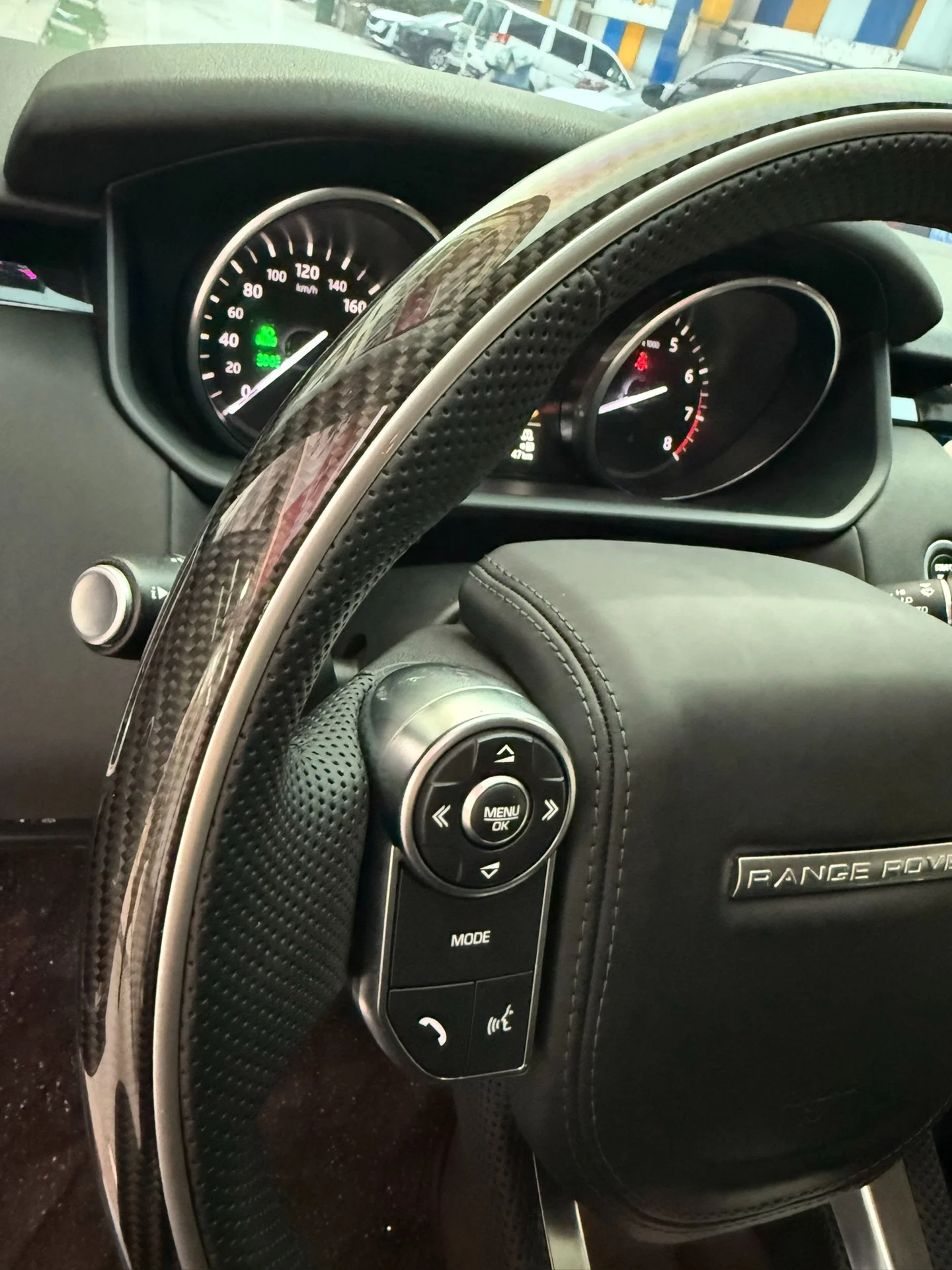 Land Rover Range Sport / Discovery 5 / Evoque Carbon Fiber Steering Wheel