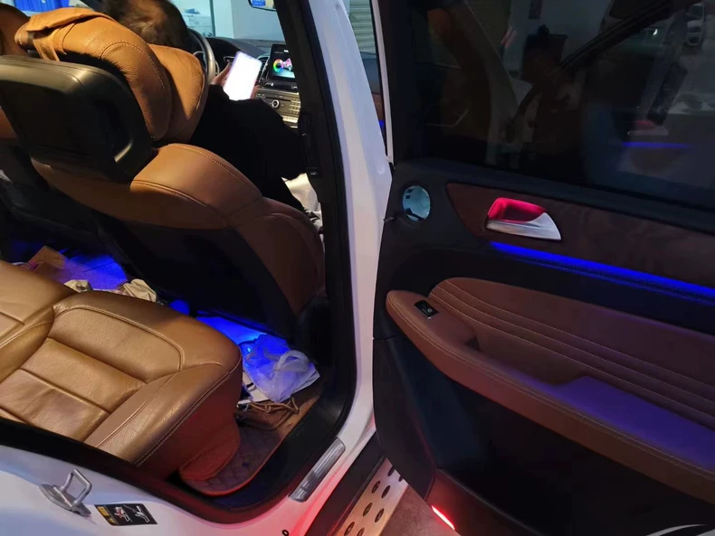 Mercedes-Benz W166 GLE/GLS/ML/GL Custom Interior Door Trim Panels with OEM-Compatible Ambient Lighting
