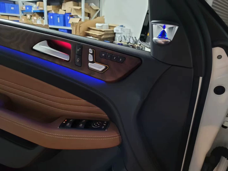 Mercedes-Benz W166 GLE/GLS/ML/GL Custom Interior Door Trim Panels with OEM-Compatible Ambient Lighting