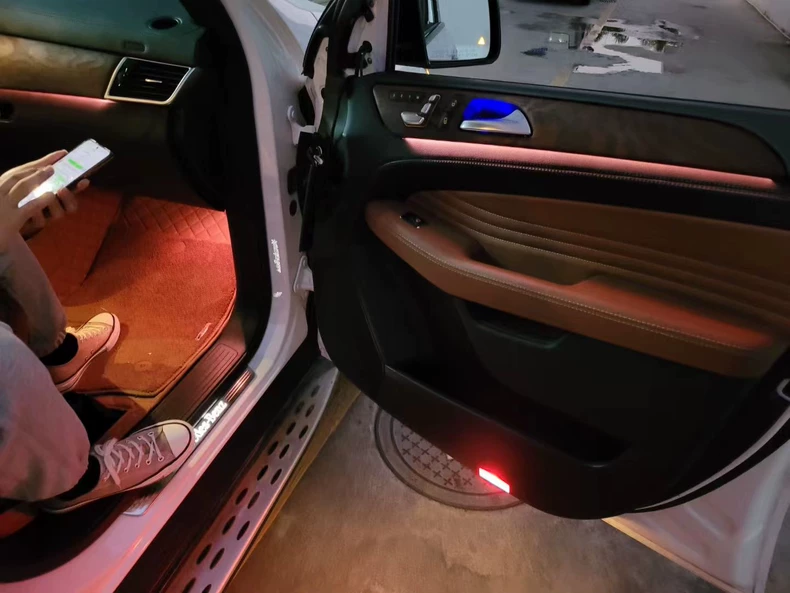 Mercedes-Benz W166 GLE/GLS/ML/GL Custom Interior Door Trim Panels with OEM-Compatible Ambient Lighting