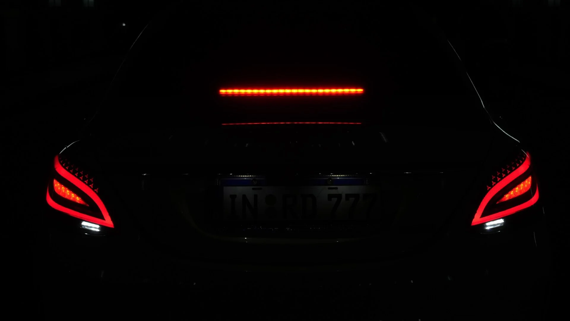 Mercedes-Benz Classe CW205 (2015–2021) Conjunto de Luzes Traseiras LED Modelo Modificado Olho do Diabo