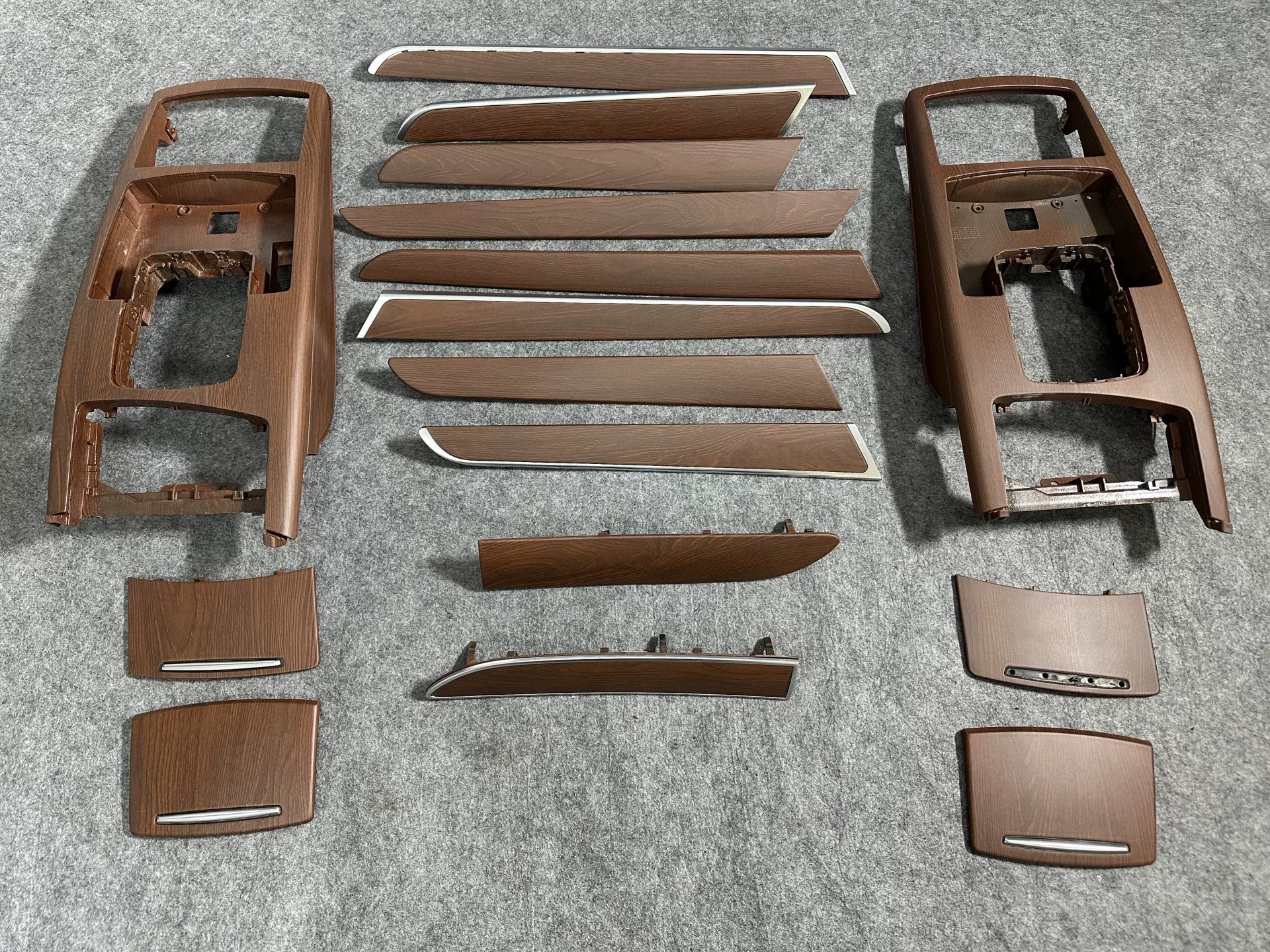Kit de acabamento interno em madeira genuína e volante para Audi A6L – Revestimento em madeira cinza e folheado de nogueira, atualização personalizada