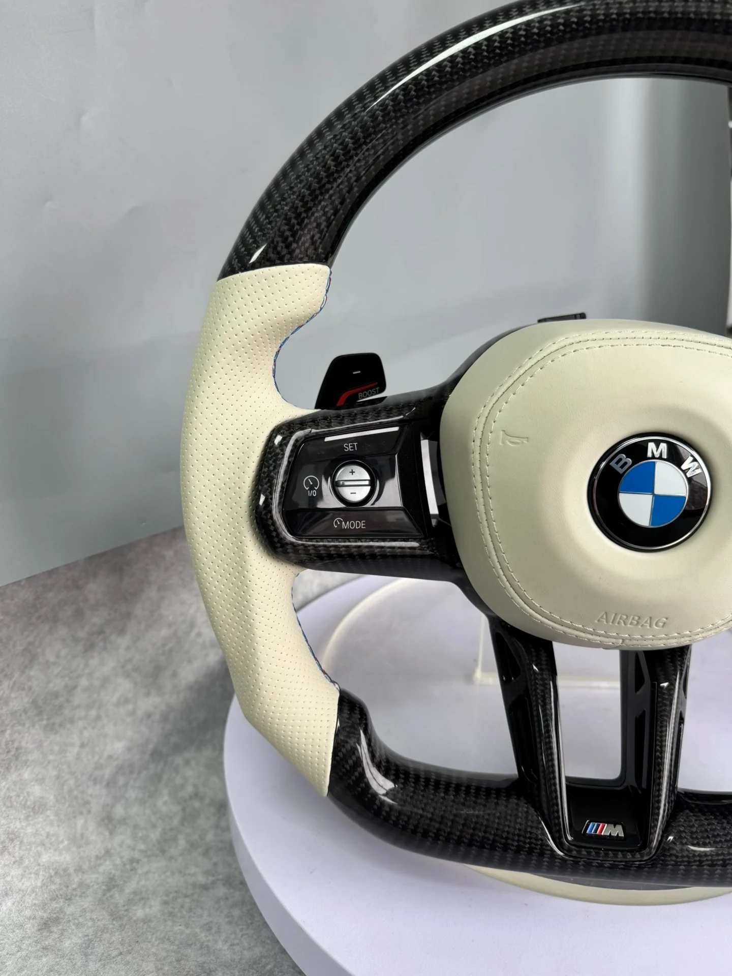Brand-New BMW iDrive 8 Carbon Fiber Steering Wheel – Plug-and-Play for F-Series & G-Series Models