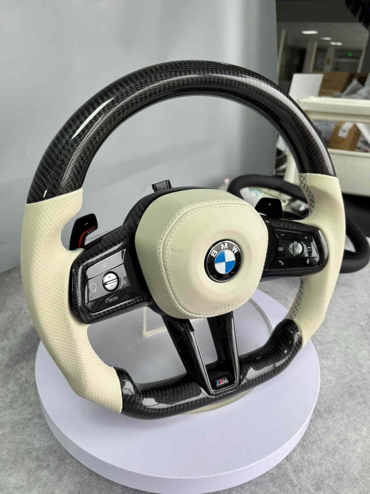 Brand-New BMW iDrive 8 Carbon Fiber Steering Wheel – Plug-and-Play for F-Series & G-Series Models