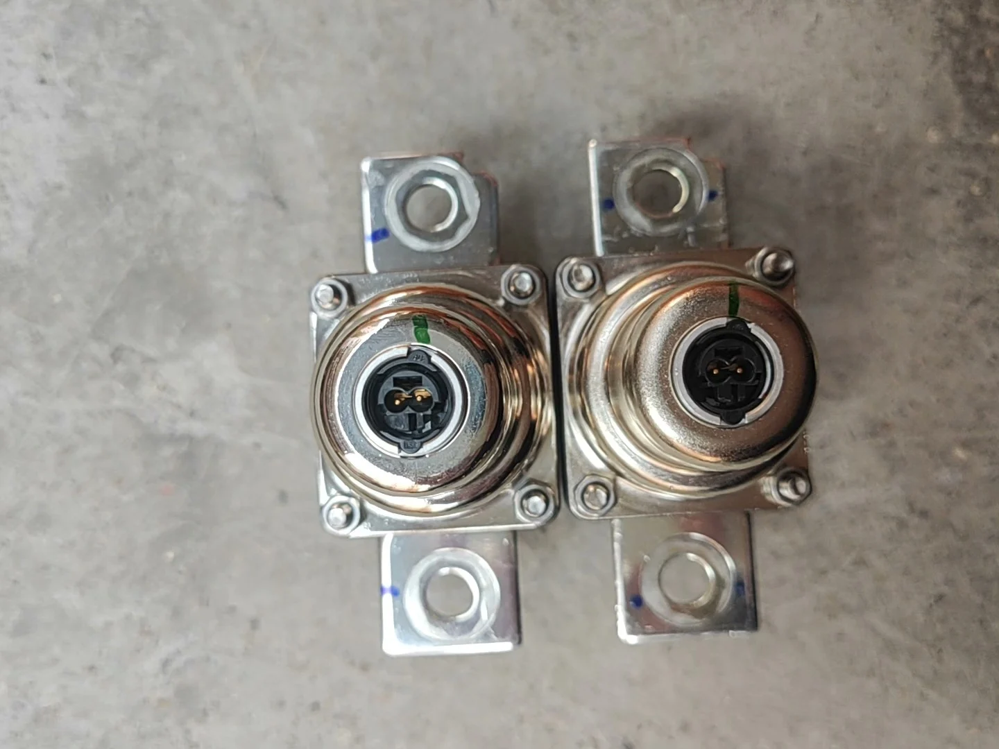Zhongrong SFM-400-DA Smart External-Trigger Fuse for EV Battery Packs