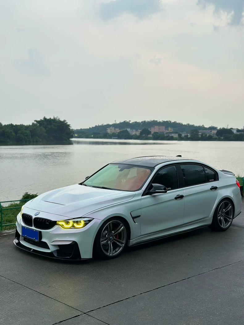Conjunto de faros LED para BMW Serie 3 y Serie 4 (F30/F32/F36/F33, G20/G22) – Iluminación decorativa personalizable tipo «cuchara» con animación multicolor