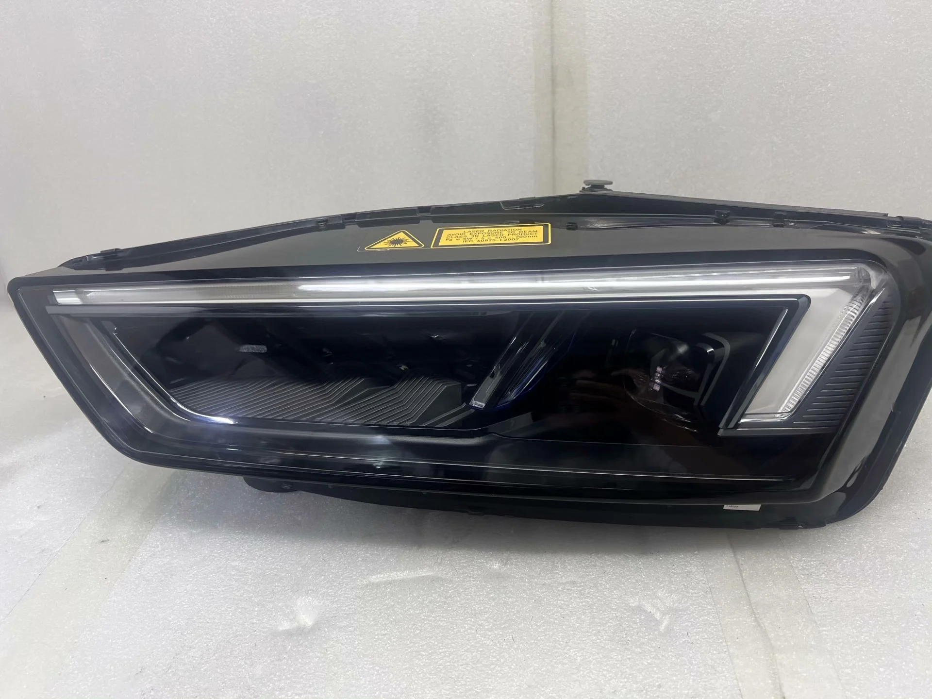 OEM Audi R8 LED Laser Headlight Assembly – Genuine High-Trim Replacement for 2006–2017 Models