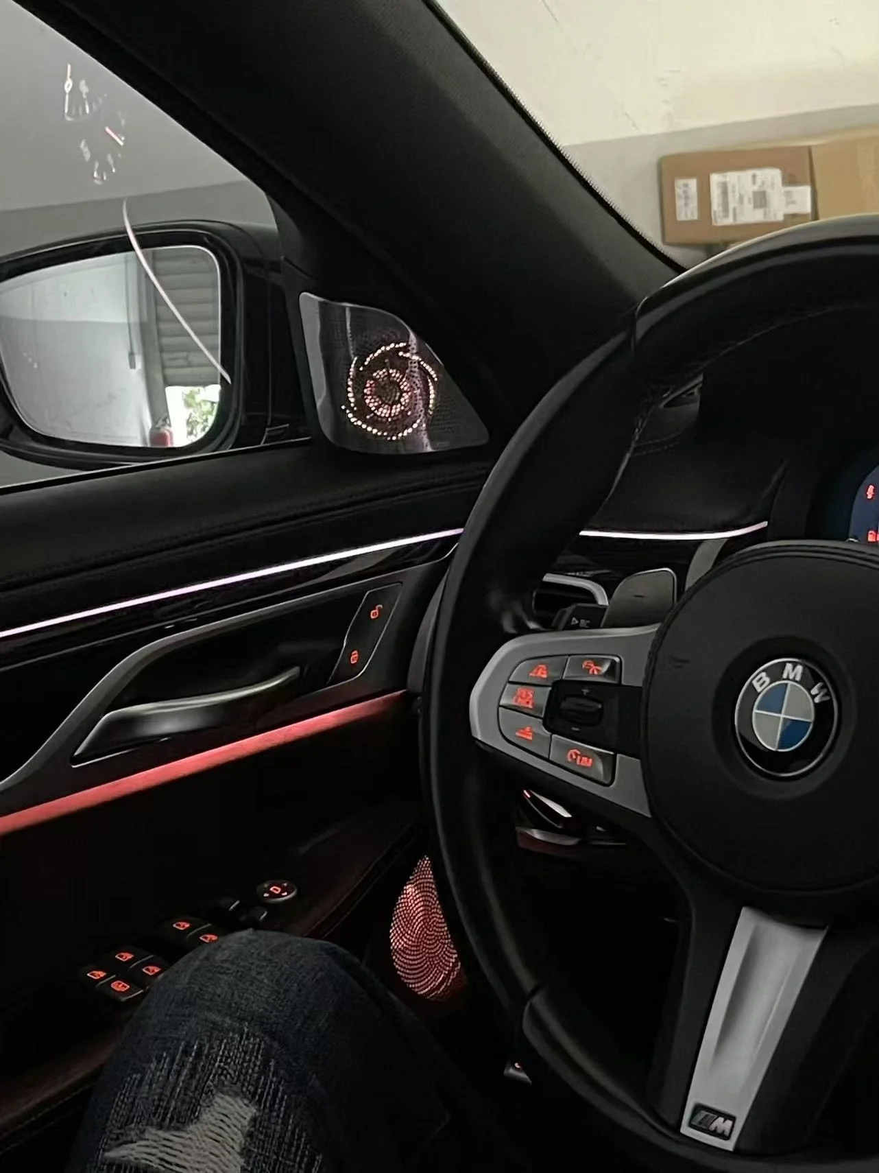 Kit de luz ambiental para la rejilla del altavoz iluminada del BMW Serie 7 G12 – Sincronización de color compatible con fábrica