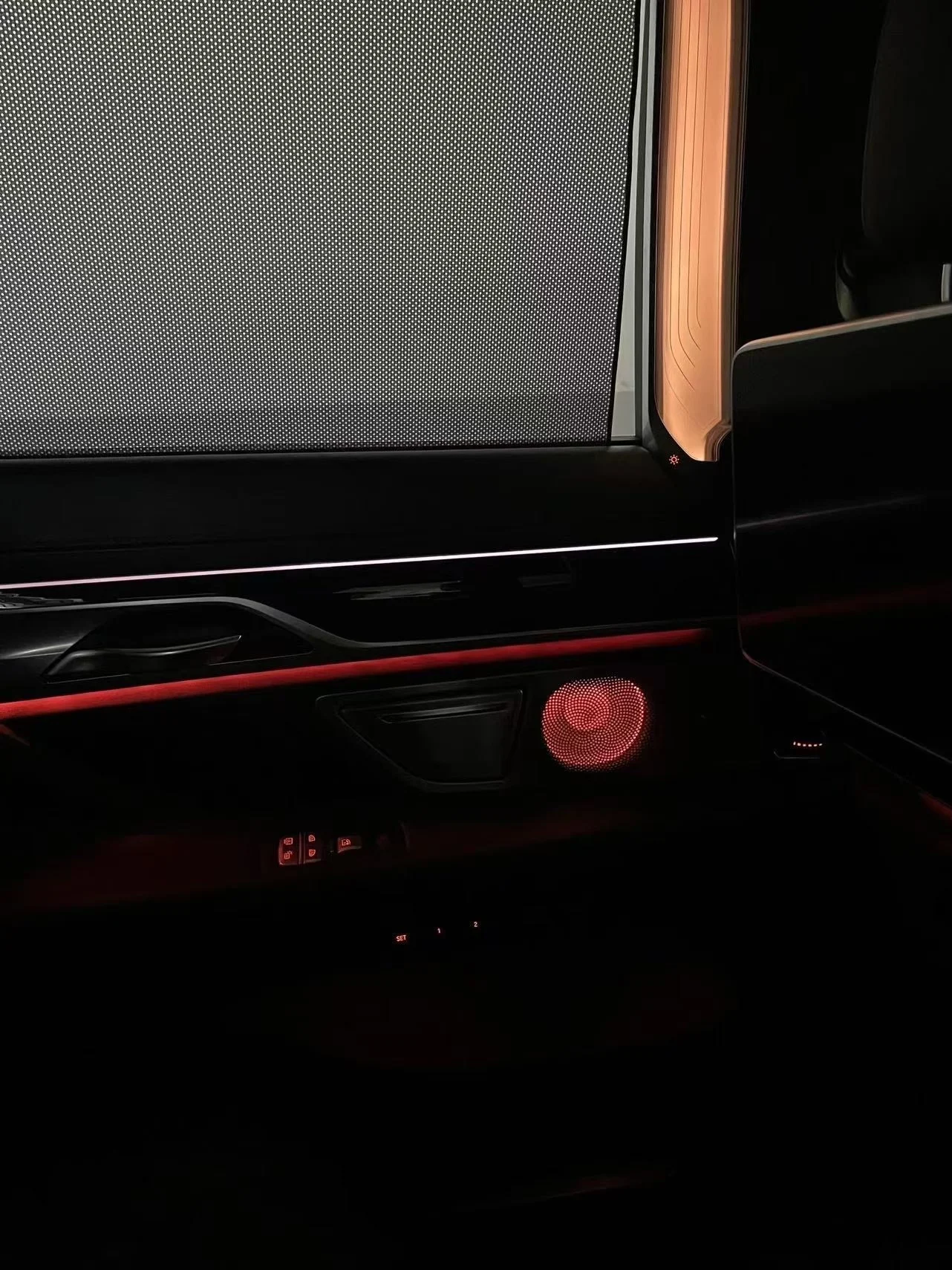 Kit de luz ambiental para la rejilla del altavoz iluminada del BMW Serie 7 G12 – Sincronización de color compatible con fábrica