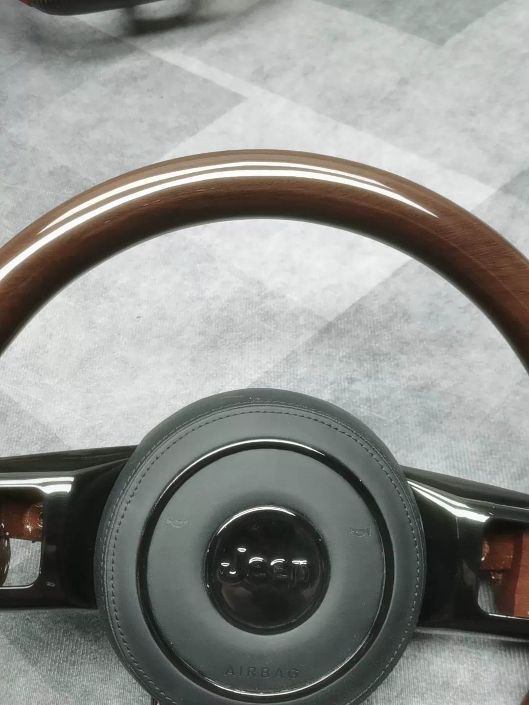 Kit de actualización de volante de madera de nogal personalizado para vehículos Jeep