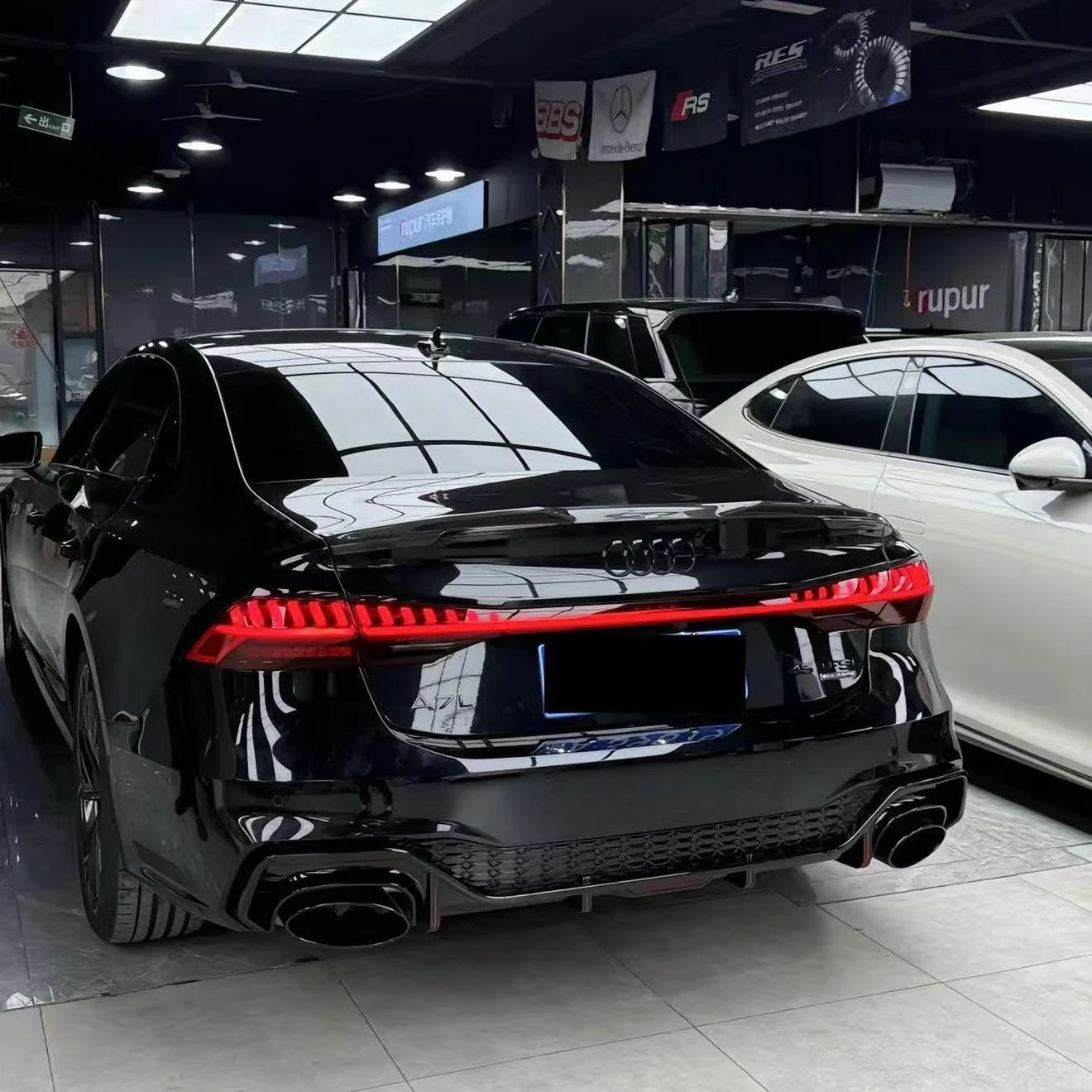 RS7-Style Rear Diffuser and Dual/Quad Exhaust Tips for Audi A7 (2019–2025)