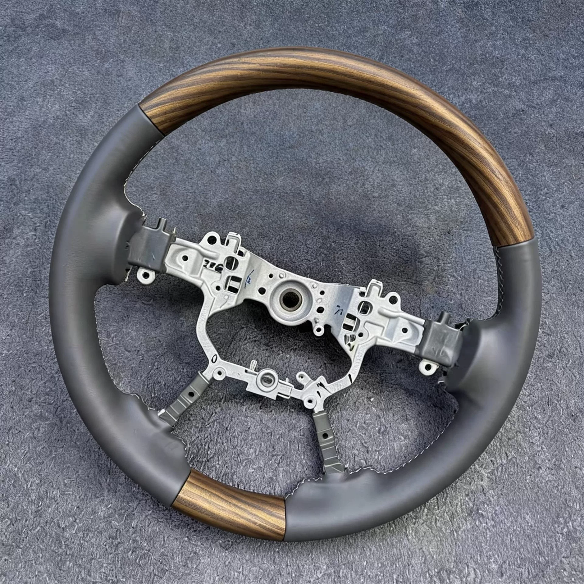 Volante com acabamento em madeira genuína para Toyota Land Cruiser, 4Runner e Prado