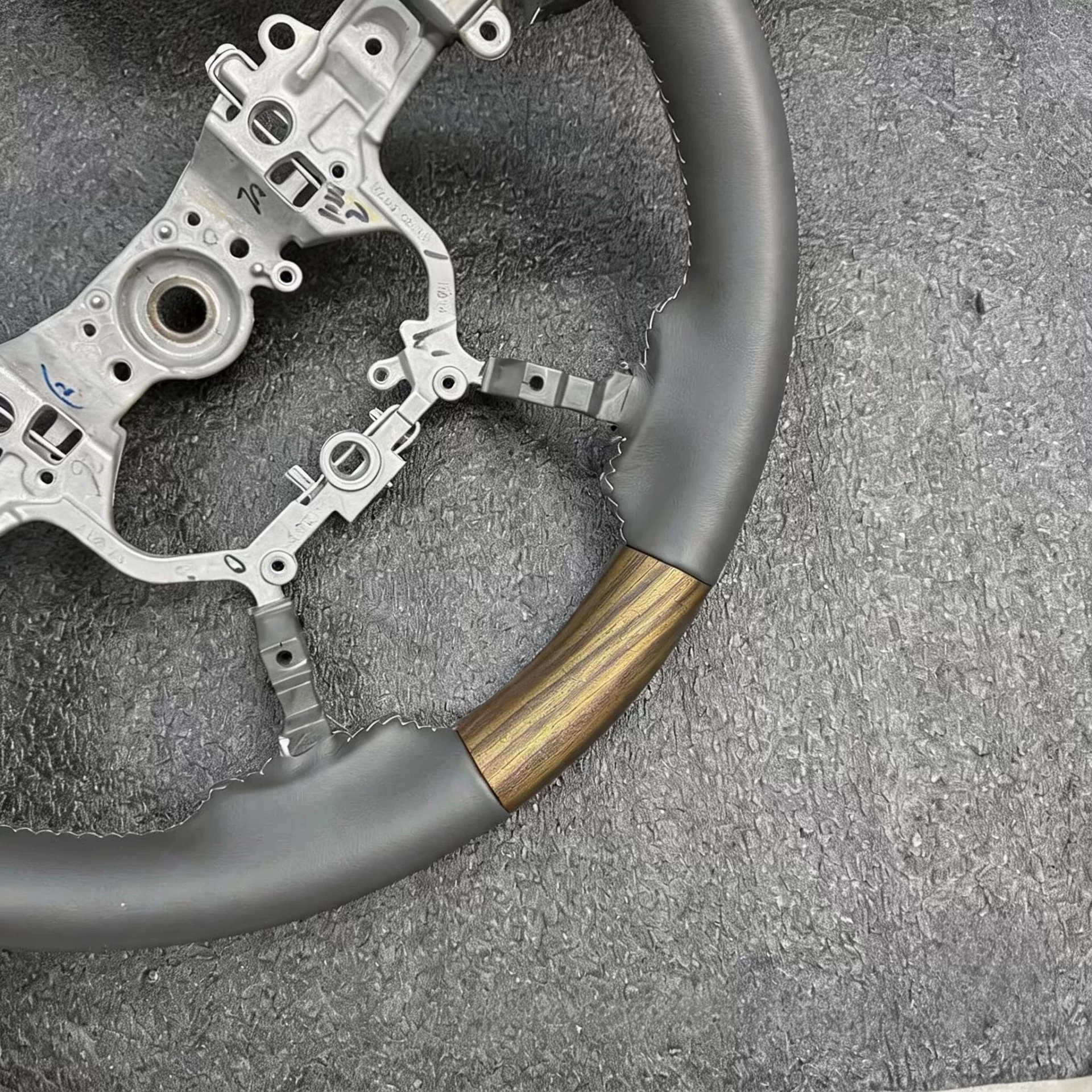 Volante com acabamento em madeira genuína para Toyota Land Cruiser, 4Runner e Prado