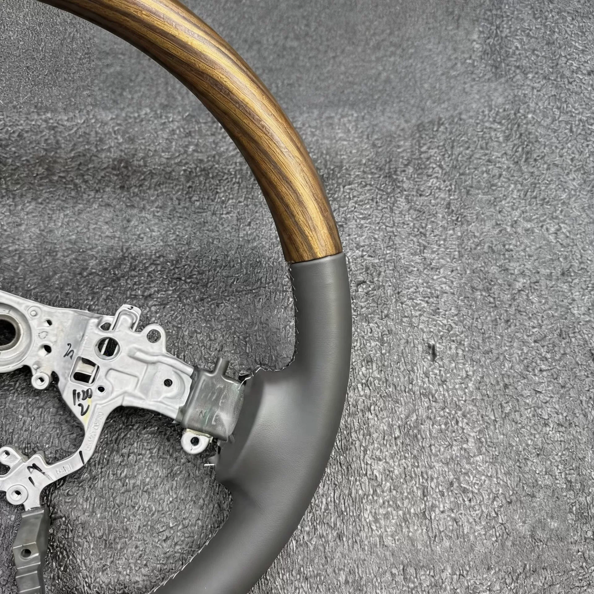 Volante com acabamento em madeira genuína para Toyota Land Cruiser, 4Runner e Prado