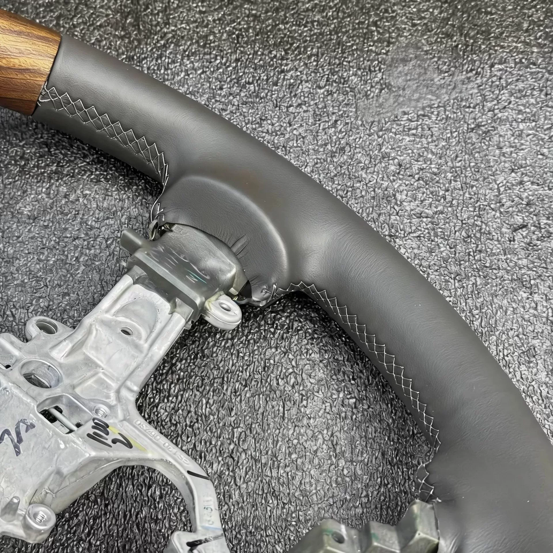 Volante com acabamento em madeira genuína para Toyota Land Cruiser, 4Runner e Prado