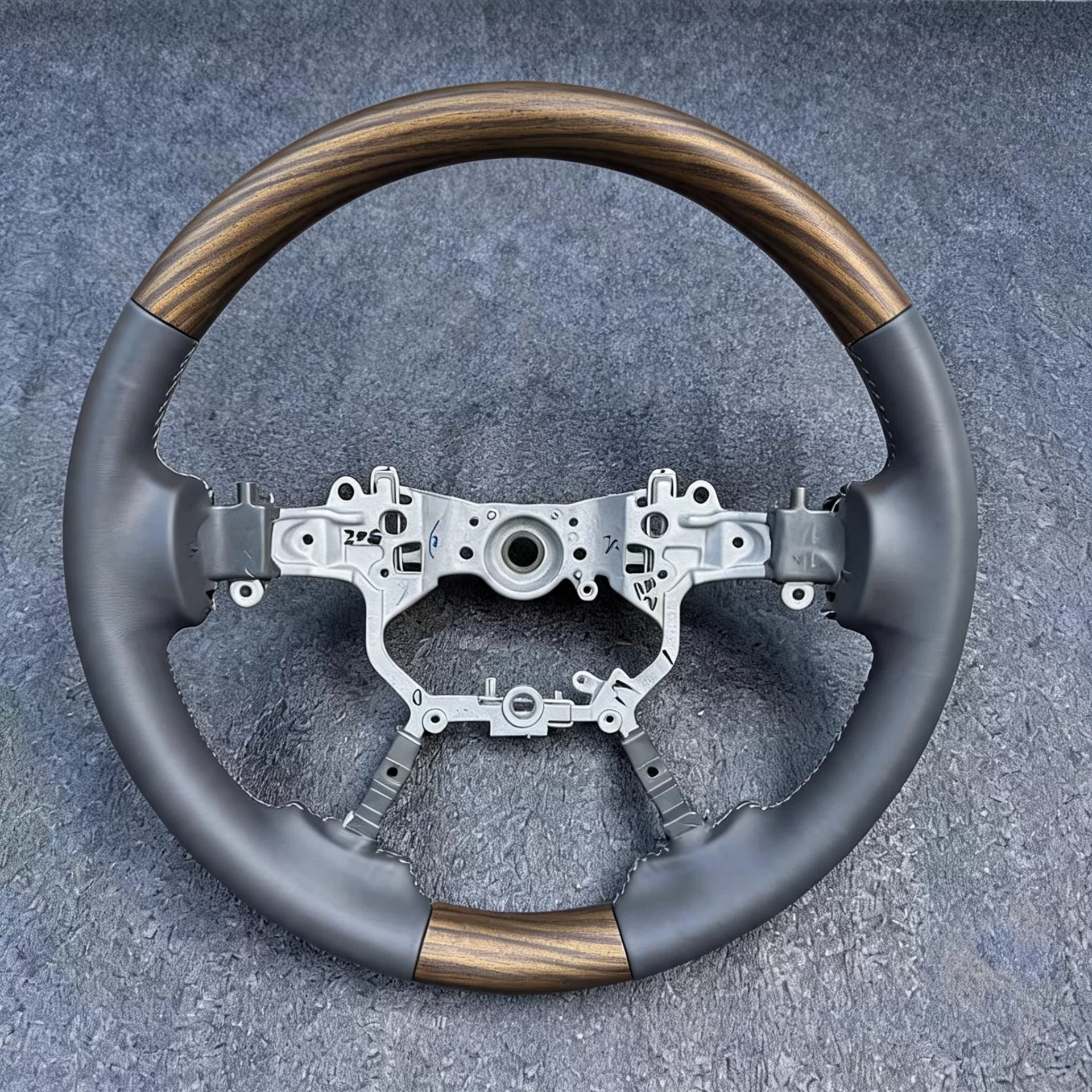Volante com acabamento em madeira genuína para Toyota Land Cruiser, 4Runner e Prado