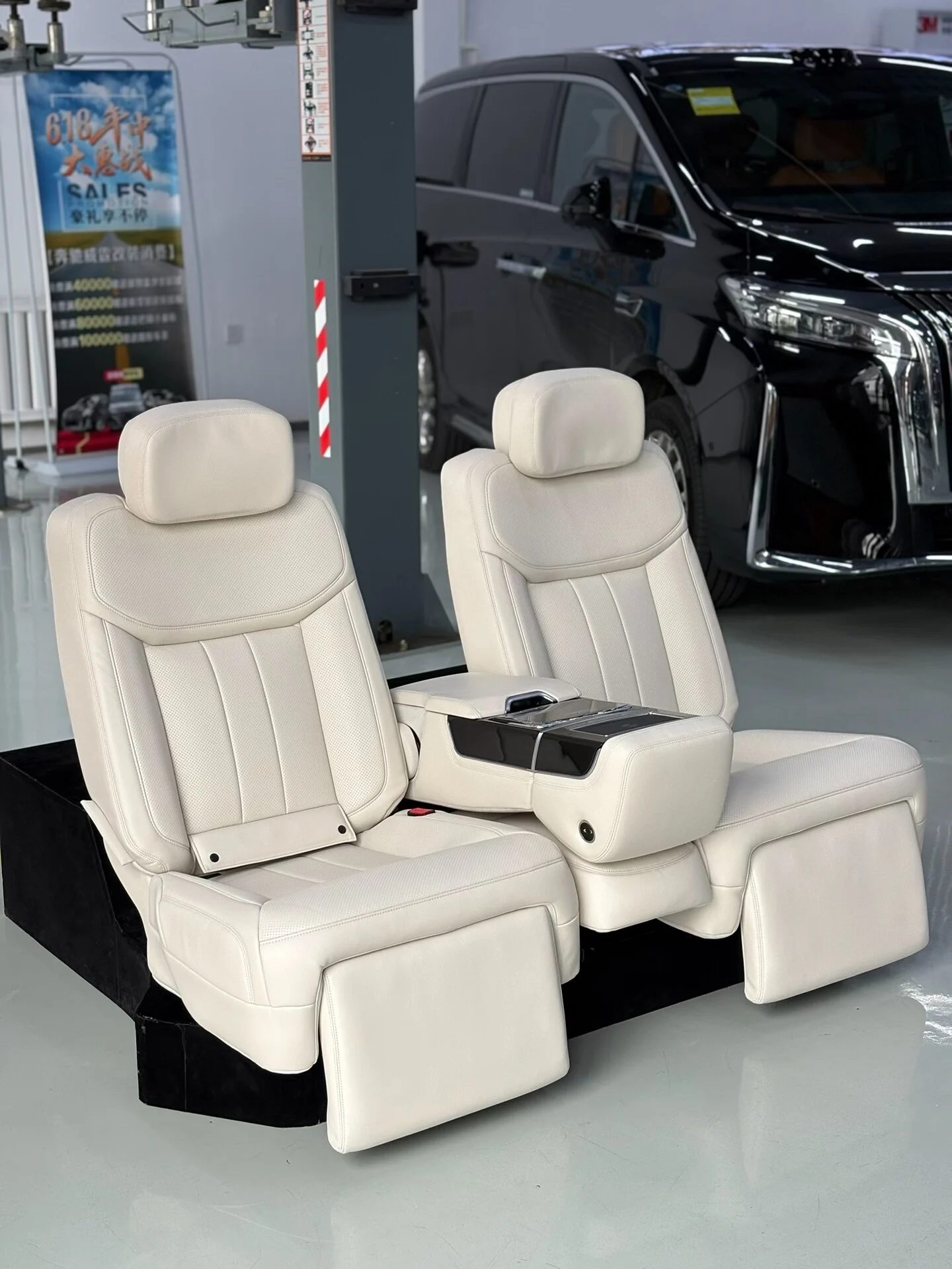 2023-2026 Land Rover Range Rover Executive 5-to-4 Seat Conversion Kit