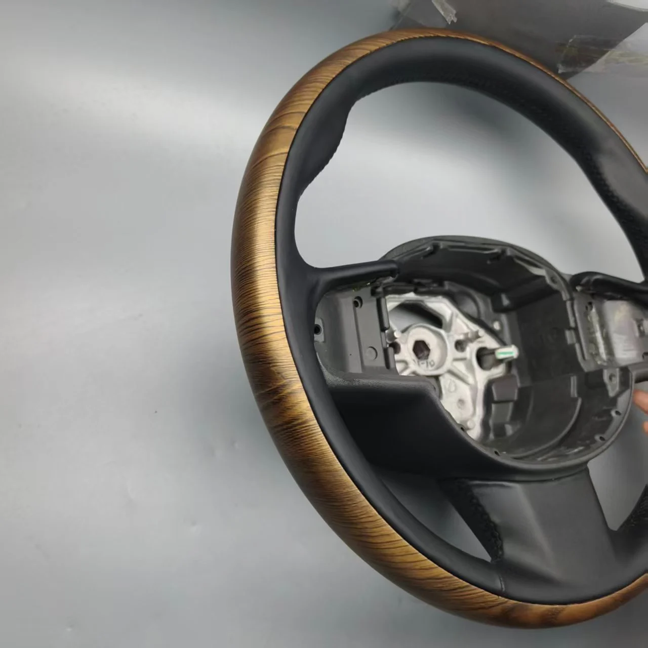 Genuine Volvo Steering Wheel Upgrade Kit for XC90, XC60, S90, S60 – Custom Wood Trim & Leather Options