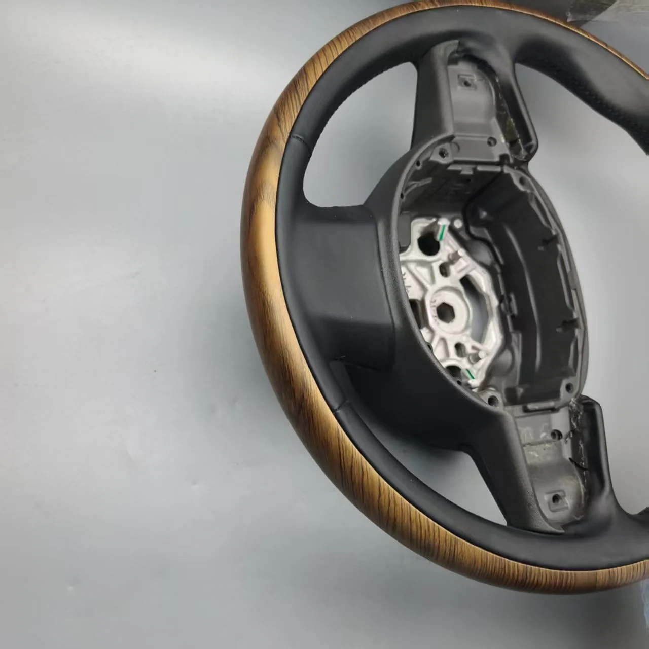 Genuine Volvo Steering Wheel Upgrade Kit for XC90, XC60, S90, S60 – Custom Wood Trim & Leather Options