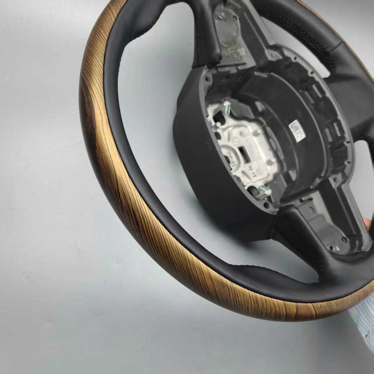 Genuine Volvo Steering Wheel Upgrade Kit for XC90, XC60, S90, S60 – Custom Wood Trim & Leather Options