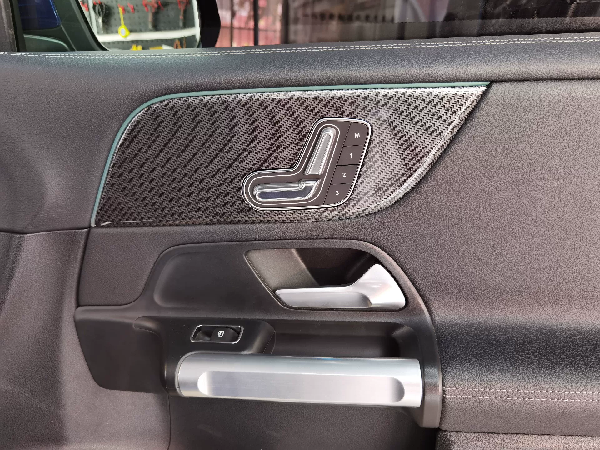 Mercedes-Benz GLA/GLB/EQA/EQB OEM Power Driver & Passenger Seat with Memory Function