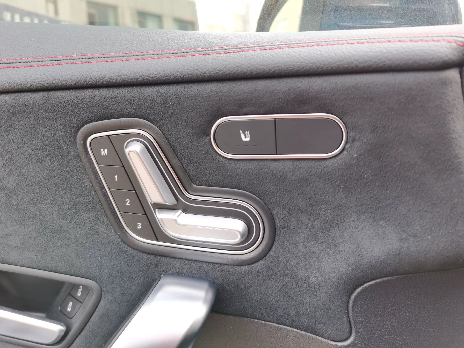 Mercedes-Benz GLA/GLB/EQA/EQB OEM Power Driver & Passenger Seat with Memory Function