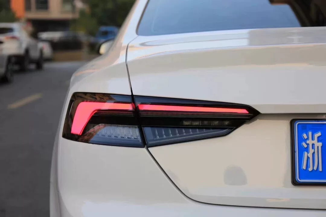Luces traseras LED secuenciales de apagón para Audi A5 / S5 / RS5 (2017–2023)