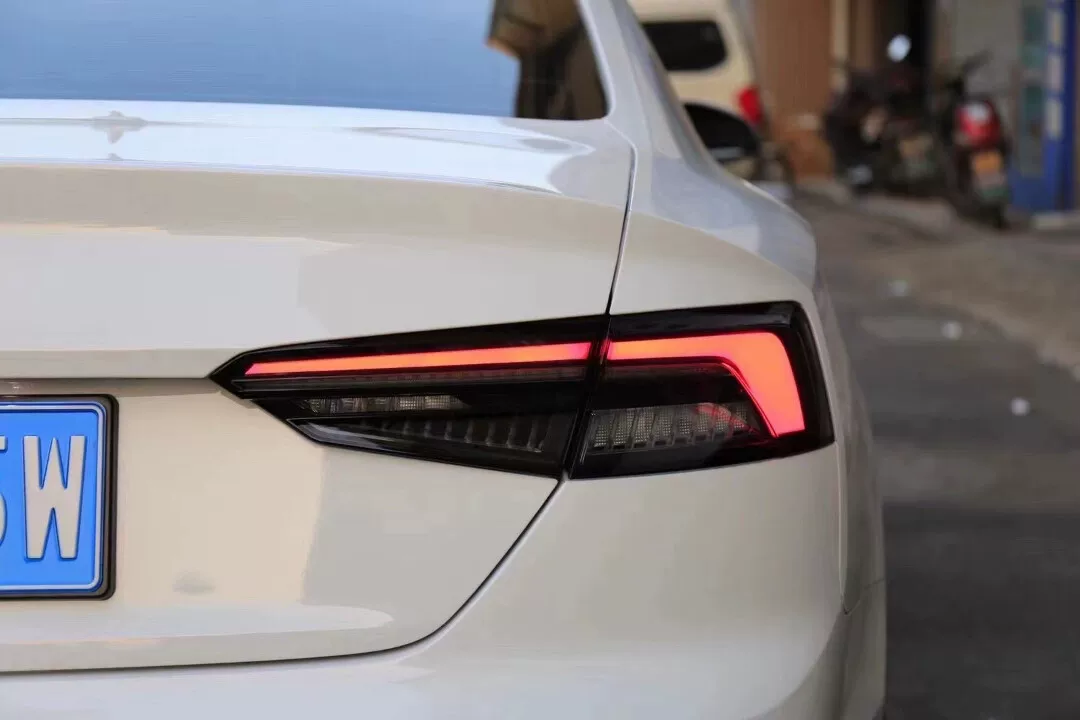 Luces traseras LED secuenciales de apagón para Audi A5 / S5 / RS5 (2017–2023)