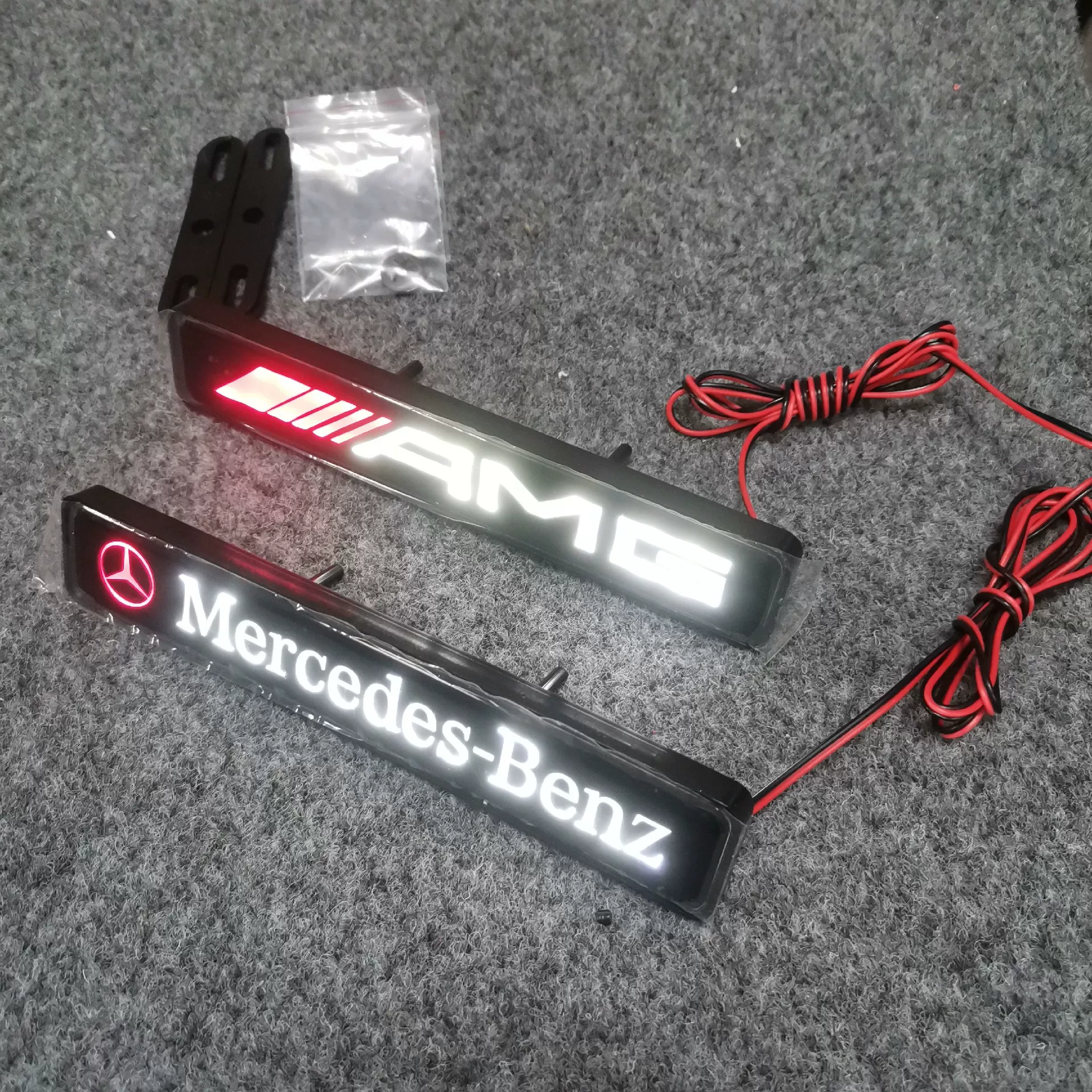 AMG-Style Illuminated Front Grille Logo para Mercedes-Benz Vehicles