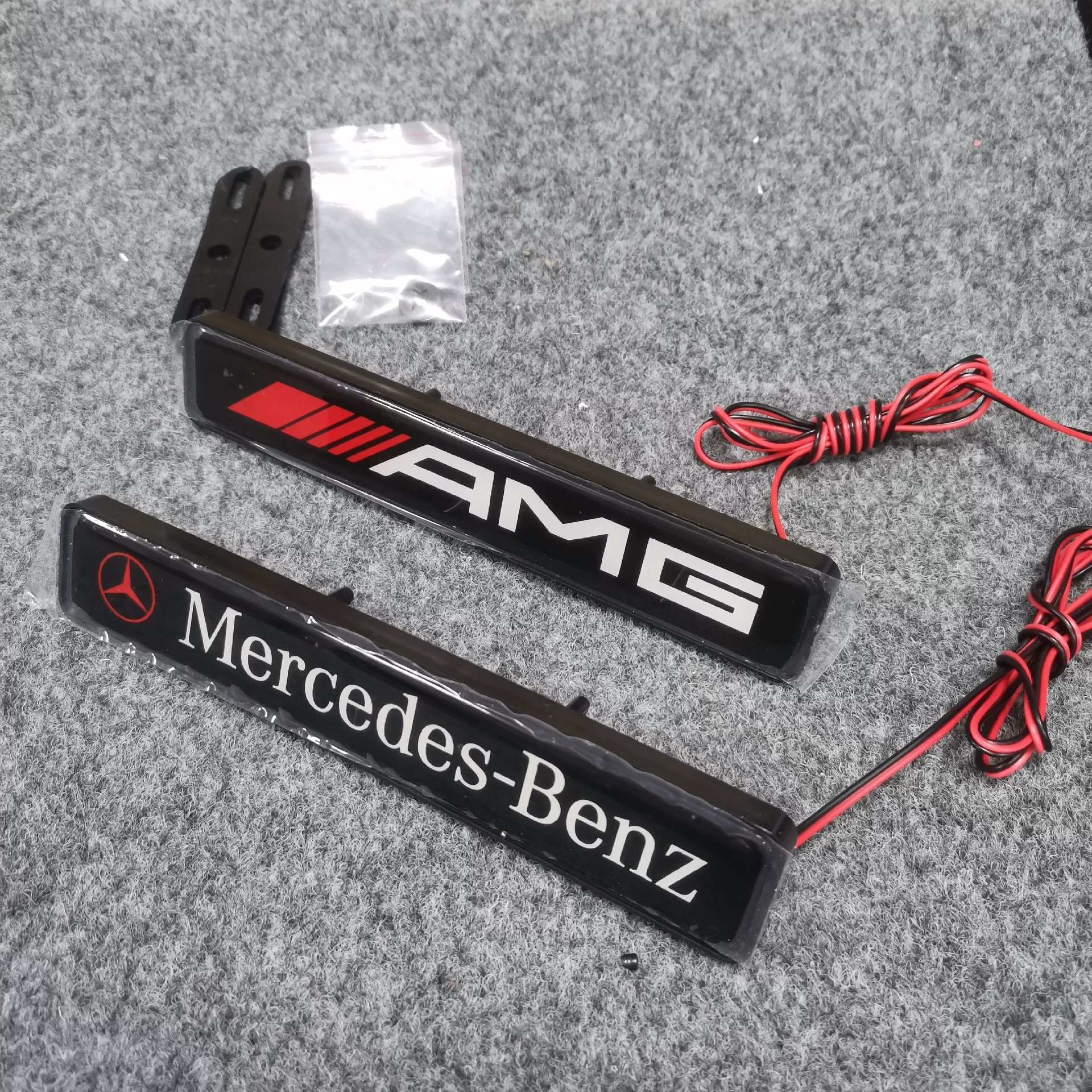 AMG-Style Illuminated Front Grille Logo para Mercedes-Benz Vehicles