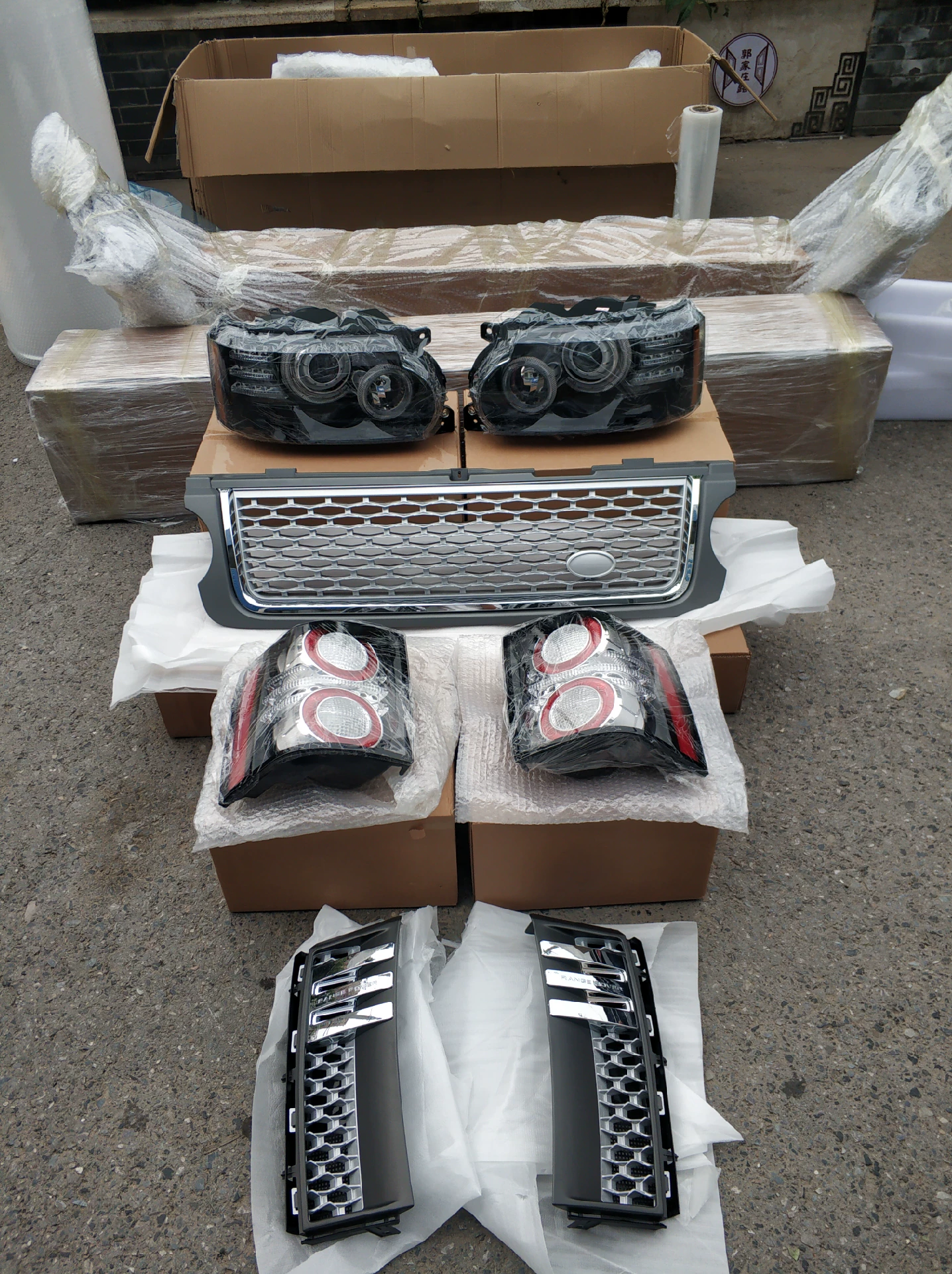 Land Rover Range Rover Vogue (2004–2009) Facelift Kit – Inspired by 2012 Autobiography Styling
