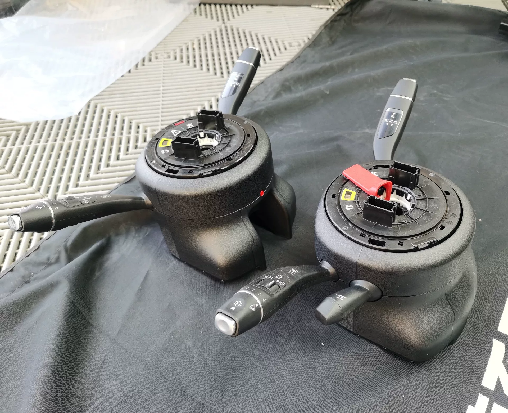 Mercedes-Benz C-Class E-Class CLS Power Steering Wheel Adjustment with Memory Function Upgrade Kit