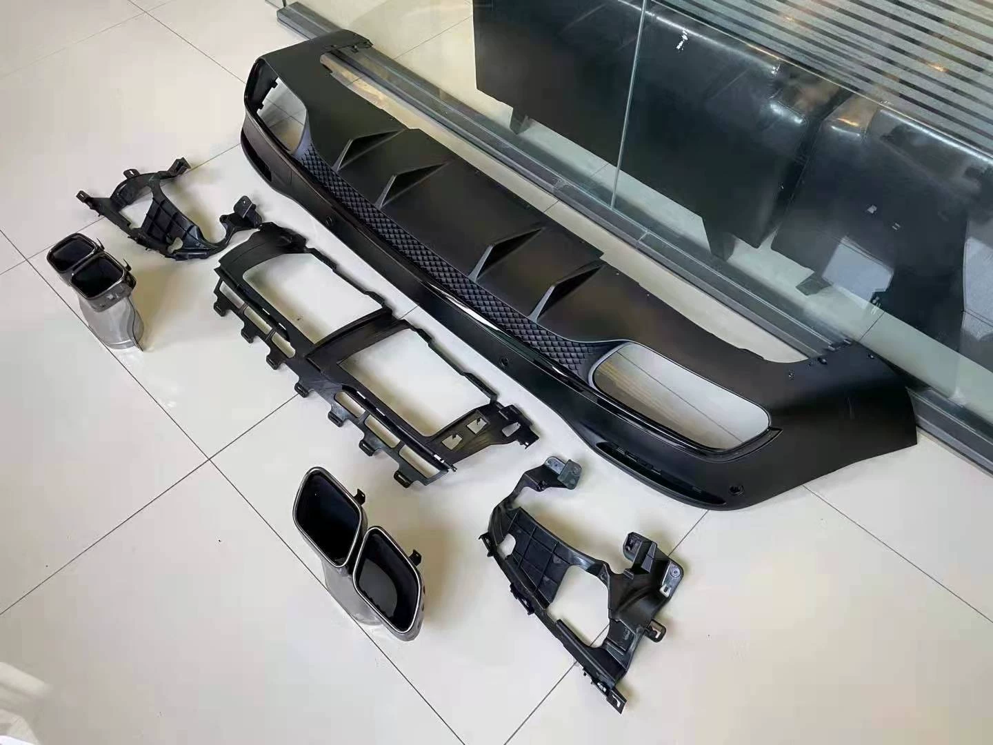 Kit de alerón trasero y escape trasero estilo AMG para Mercedes-Benz GLE/GLS 2020+ (compatible con GLE63/GLS63)