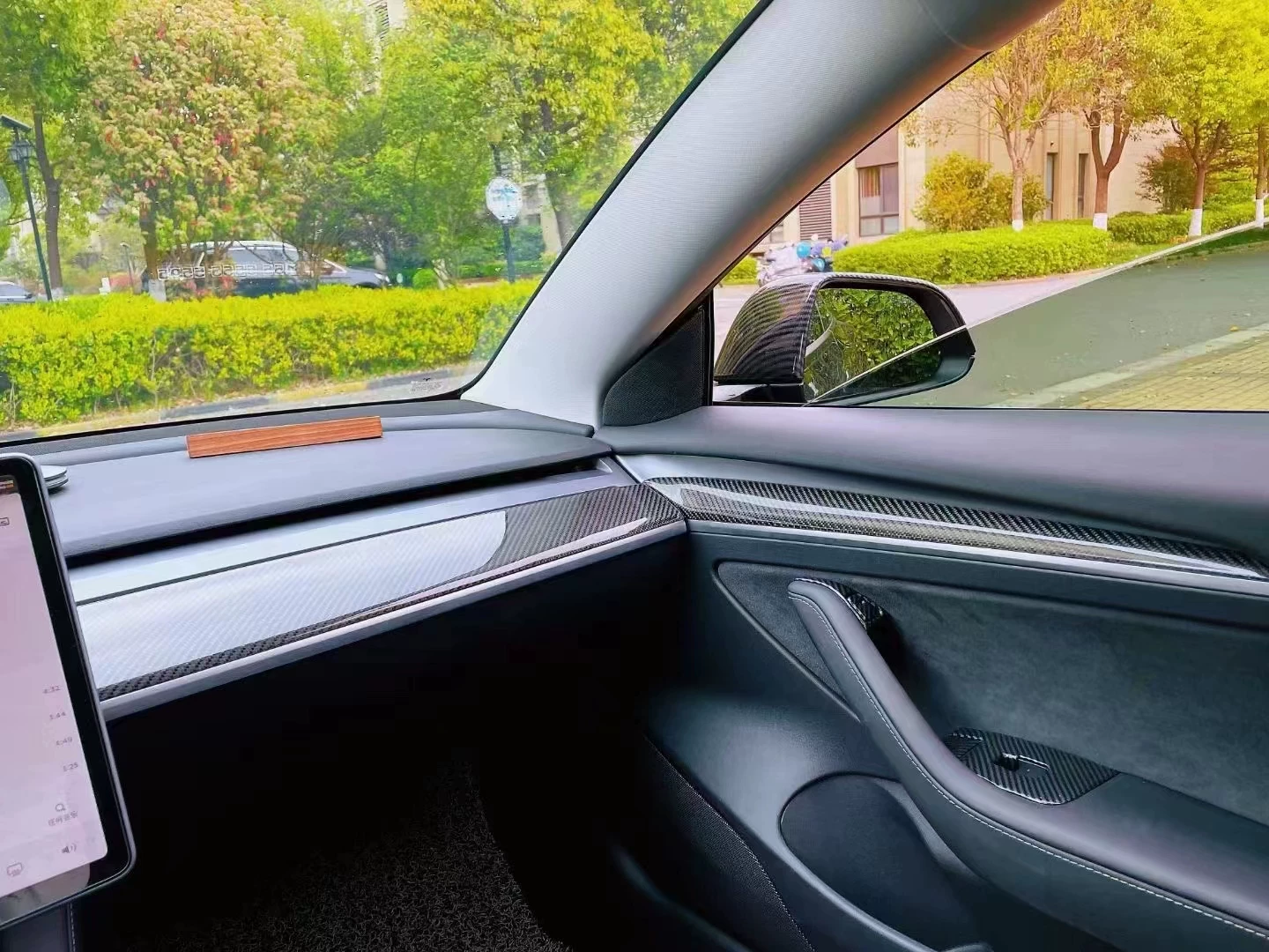 Carbon Fiber Interior Trim Kits for Mercedes-Benz, BMW, Audi, Tesla, Land Rover