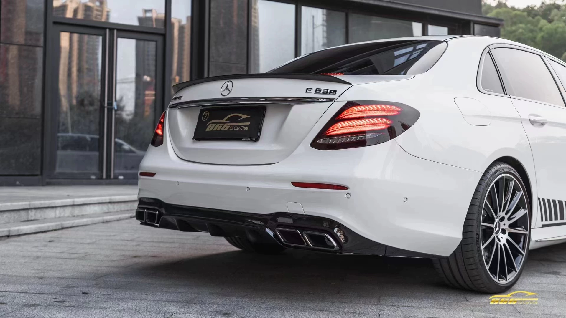 Mercedes-Benz E-Class W213 Early-Model E63 AMG Widebody Body Kit