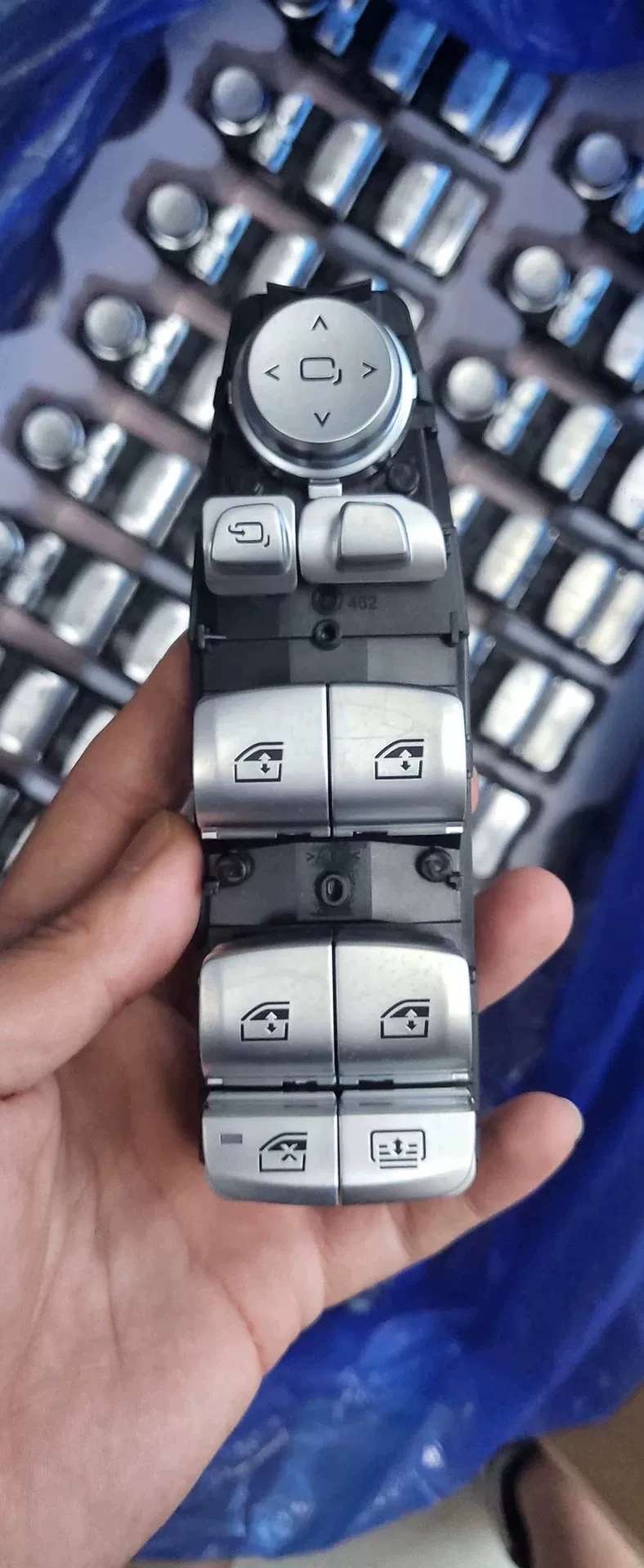 Genuine BMW Power Window Switch – Direct Replacement for 3 Series, 5 Series, 6 Series, X3, X4 & X7 (G-Chassis)
