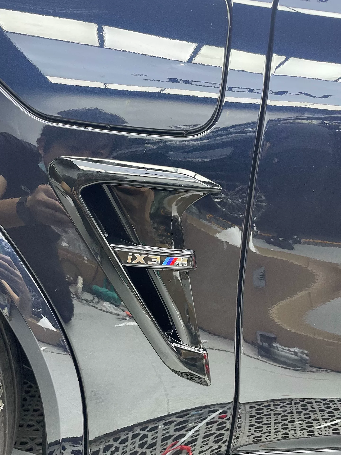 BMW Replacement Side Fender Vents, Original Clip Fitment