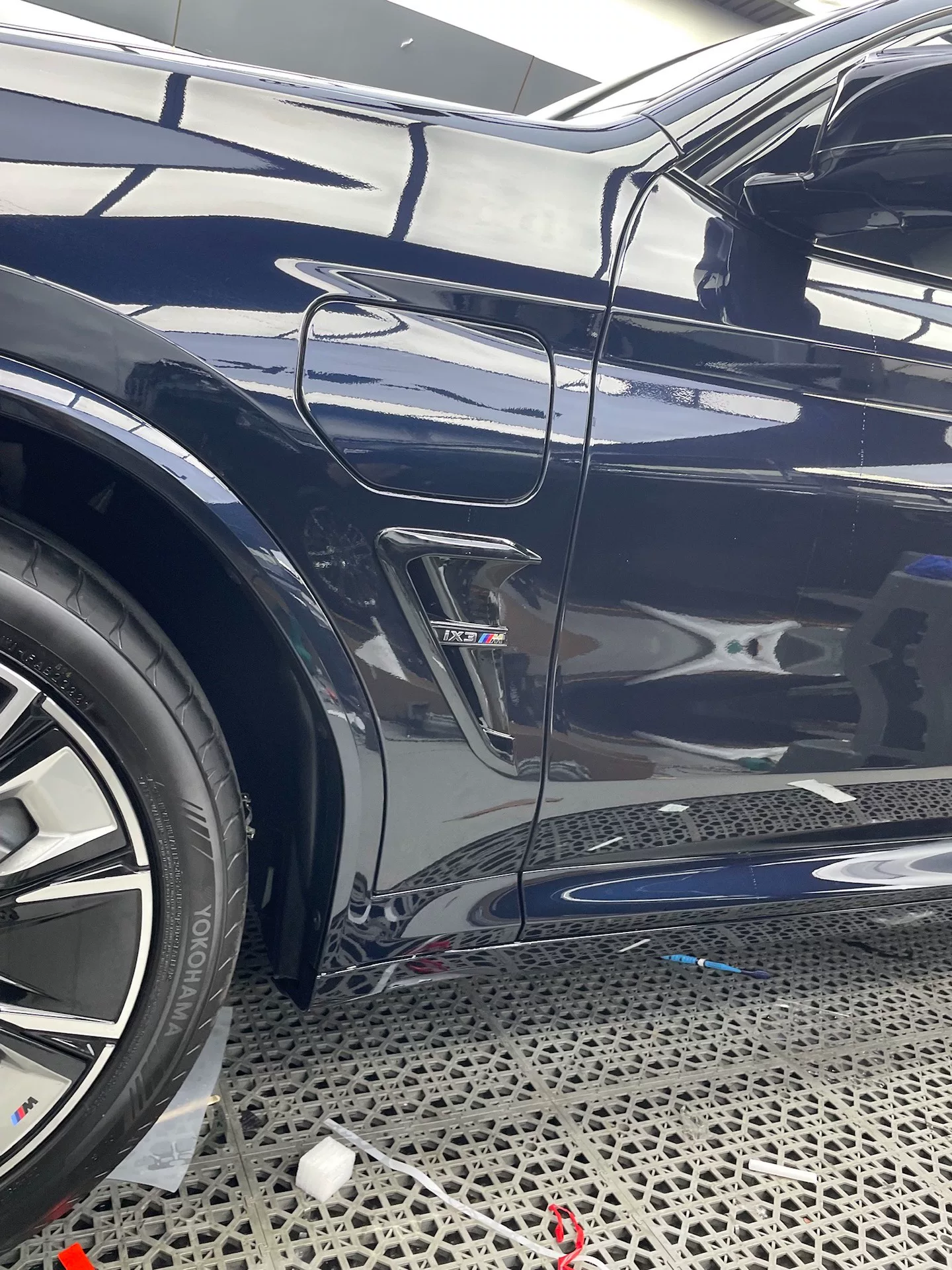 BMW Replacement Side Fender Vents, Original Clip Fitment