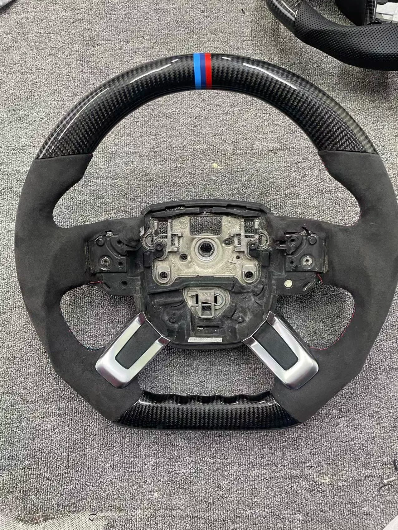 Luxury Carbon Fiber & Walnut Wood Steering Wheel for Land Rover Range Rover, Evoque, Sport, Defender, Discovery